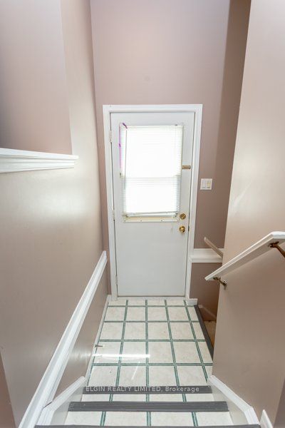 41 Axford Pkwy N Property Photo 8
