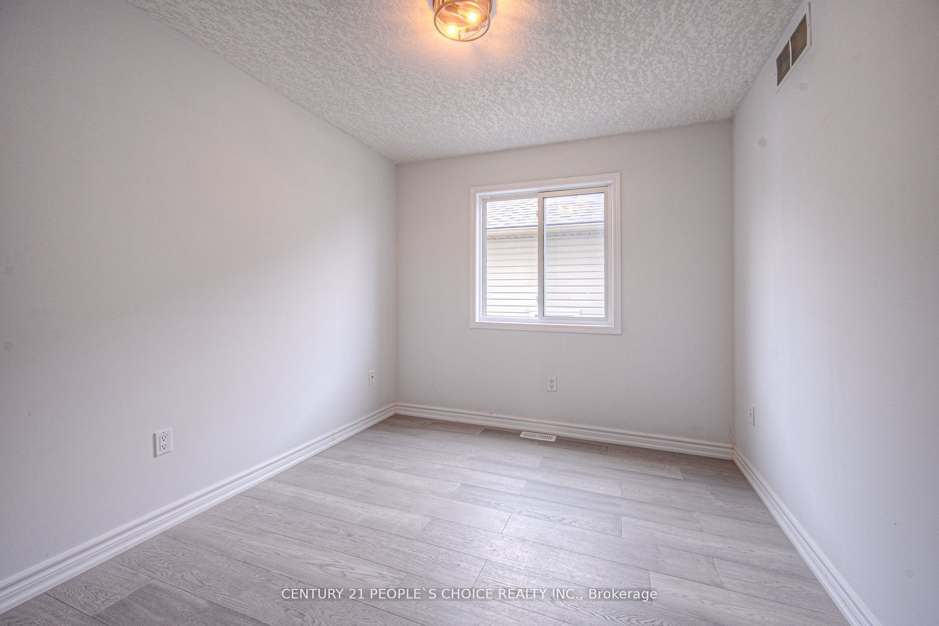 843 Brandenburg Blvd Property Photo 11