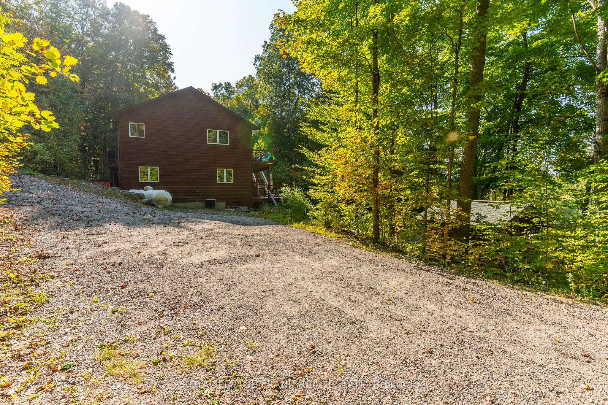 1091 Eashores Road Property Photo 4