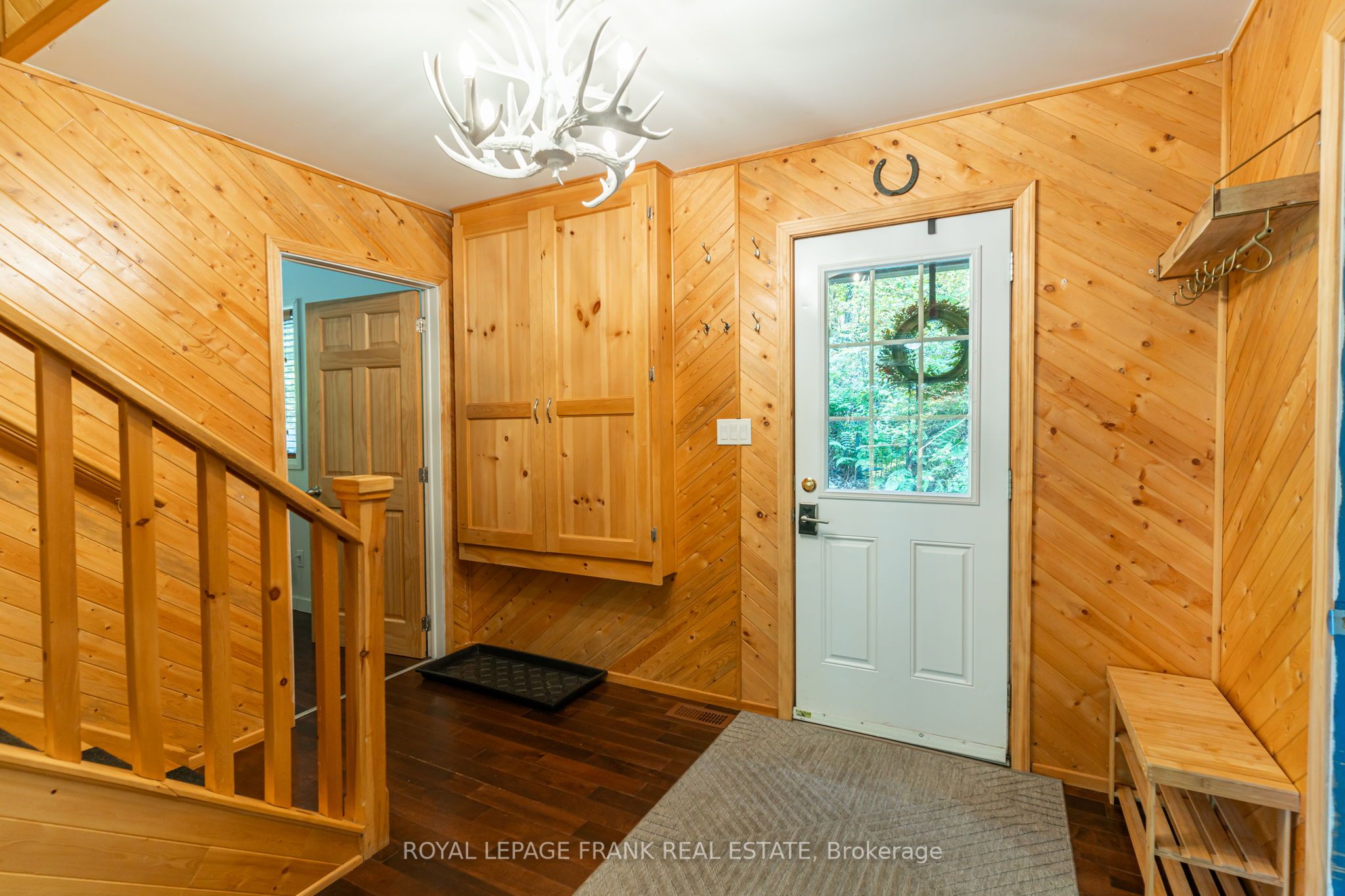 1091 Eashores Road Property Photo 5