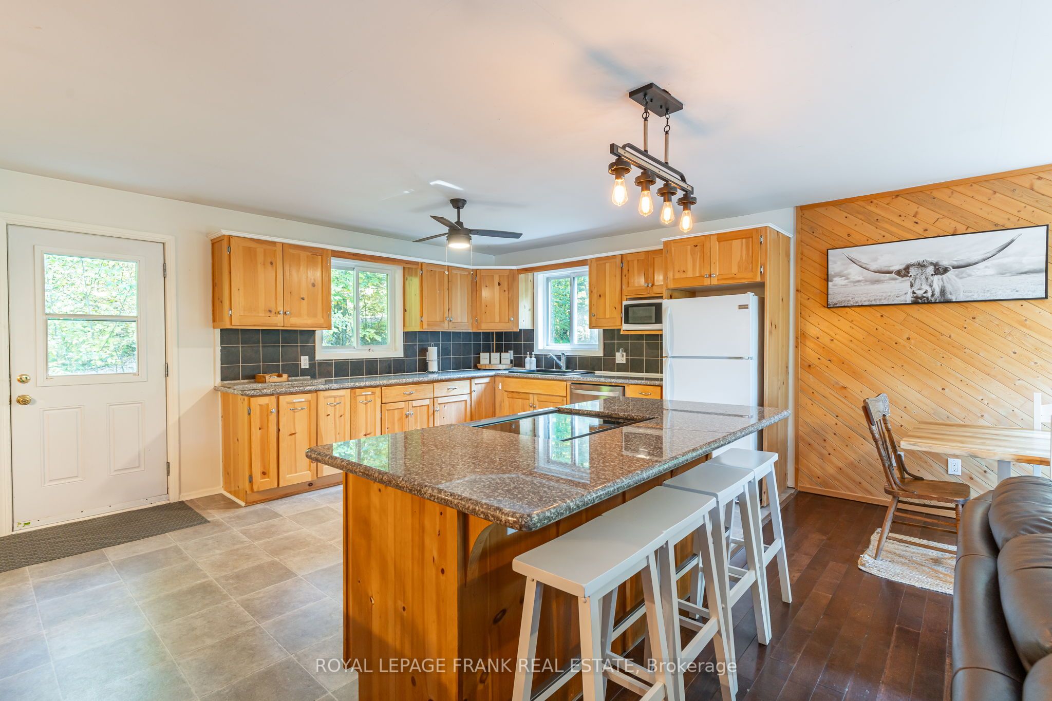 1091 Eashores Road Property Photo 10