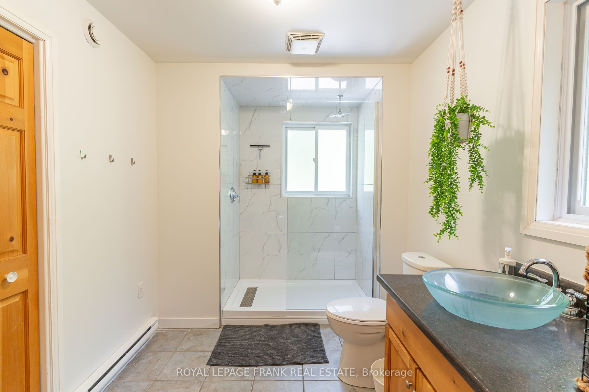 1091 Eashores Road Property Photo 22