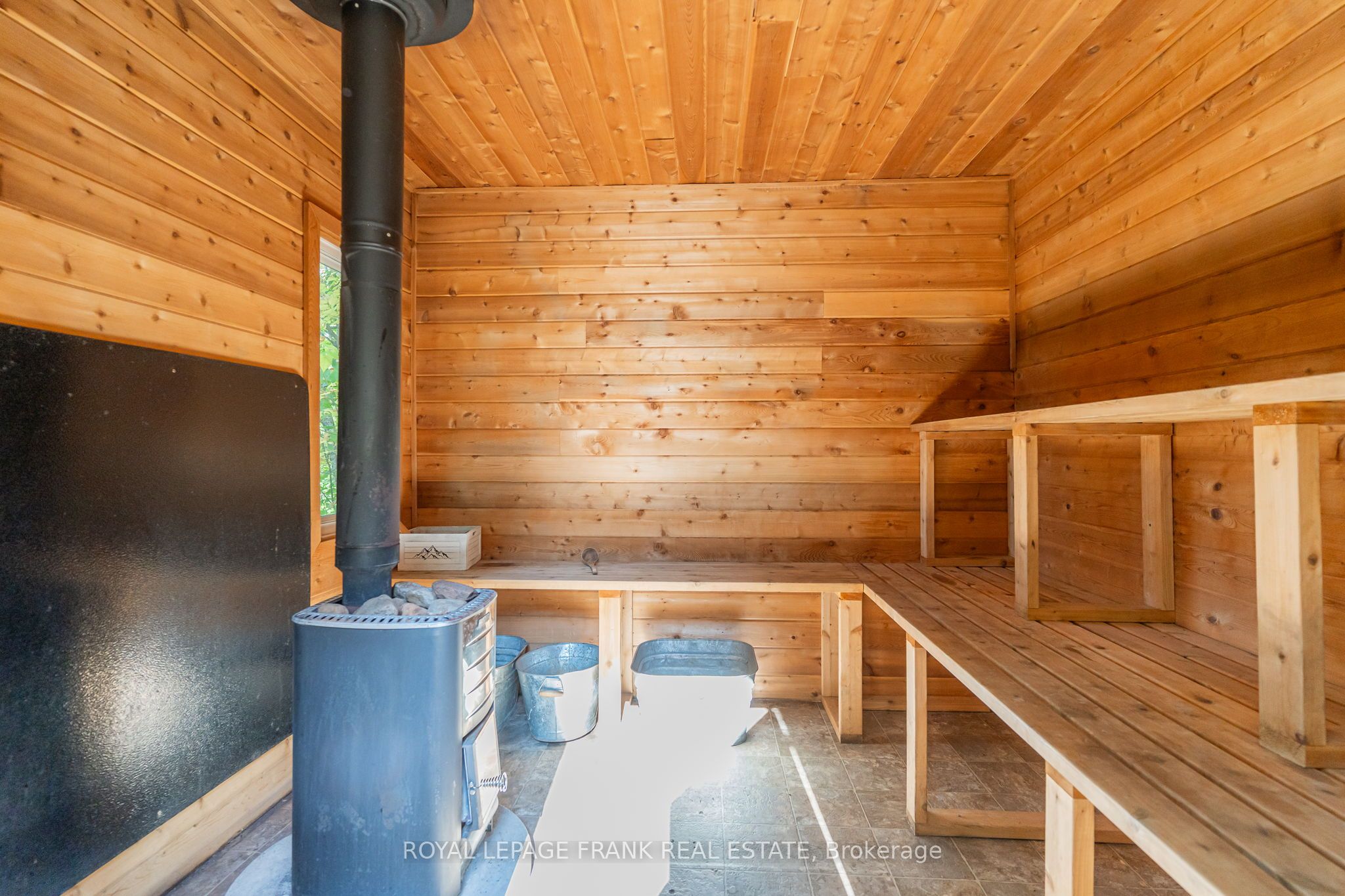 1091 Eashores Road Property Photo 27