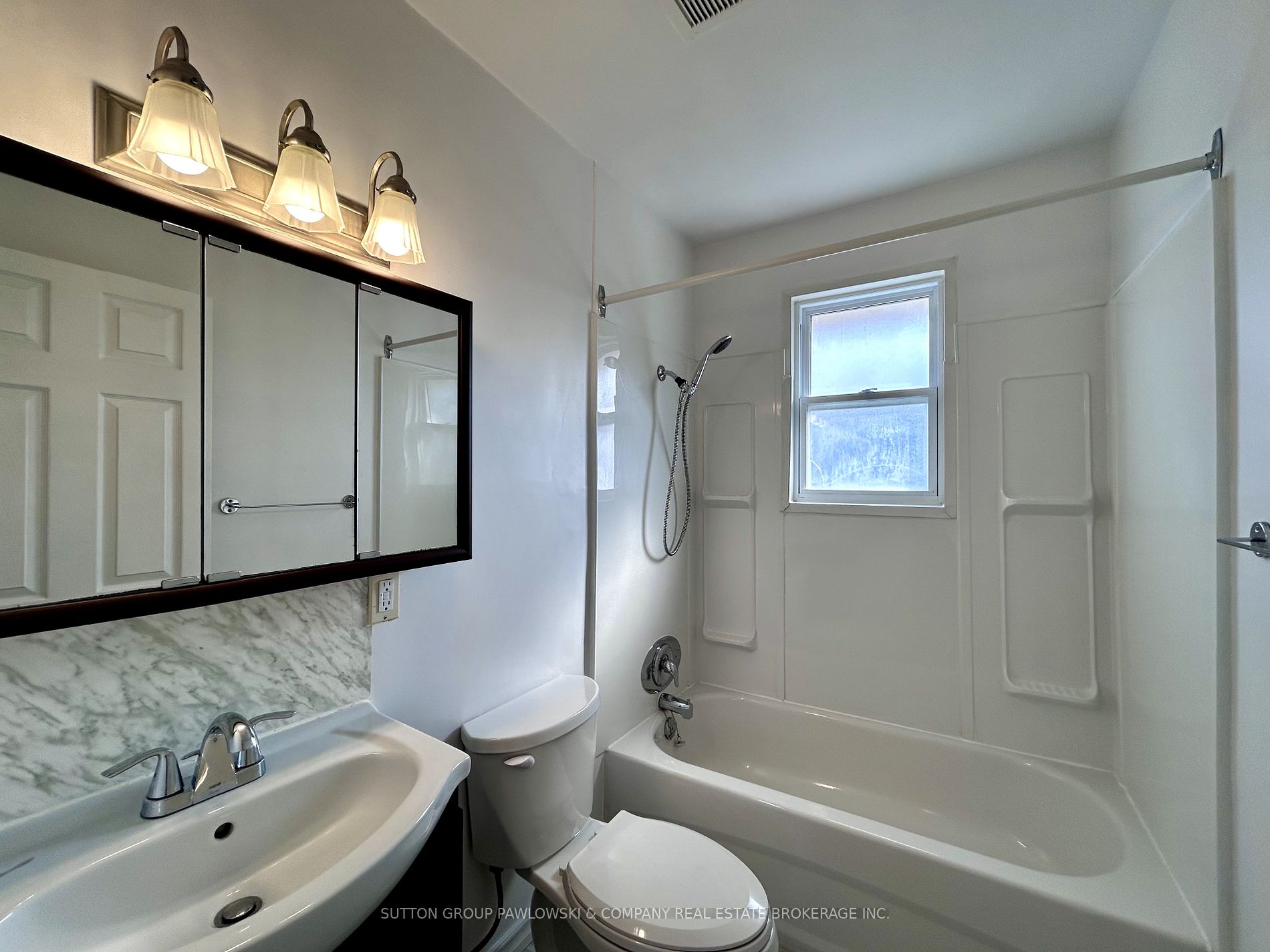 1473 Mclarenwood Terr Property Photo 9