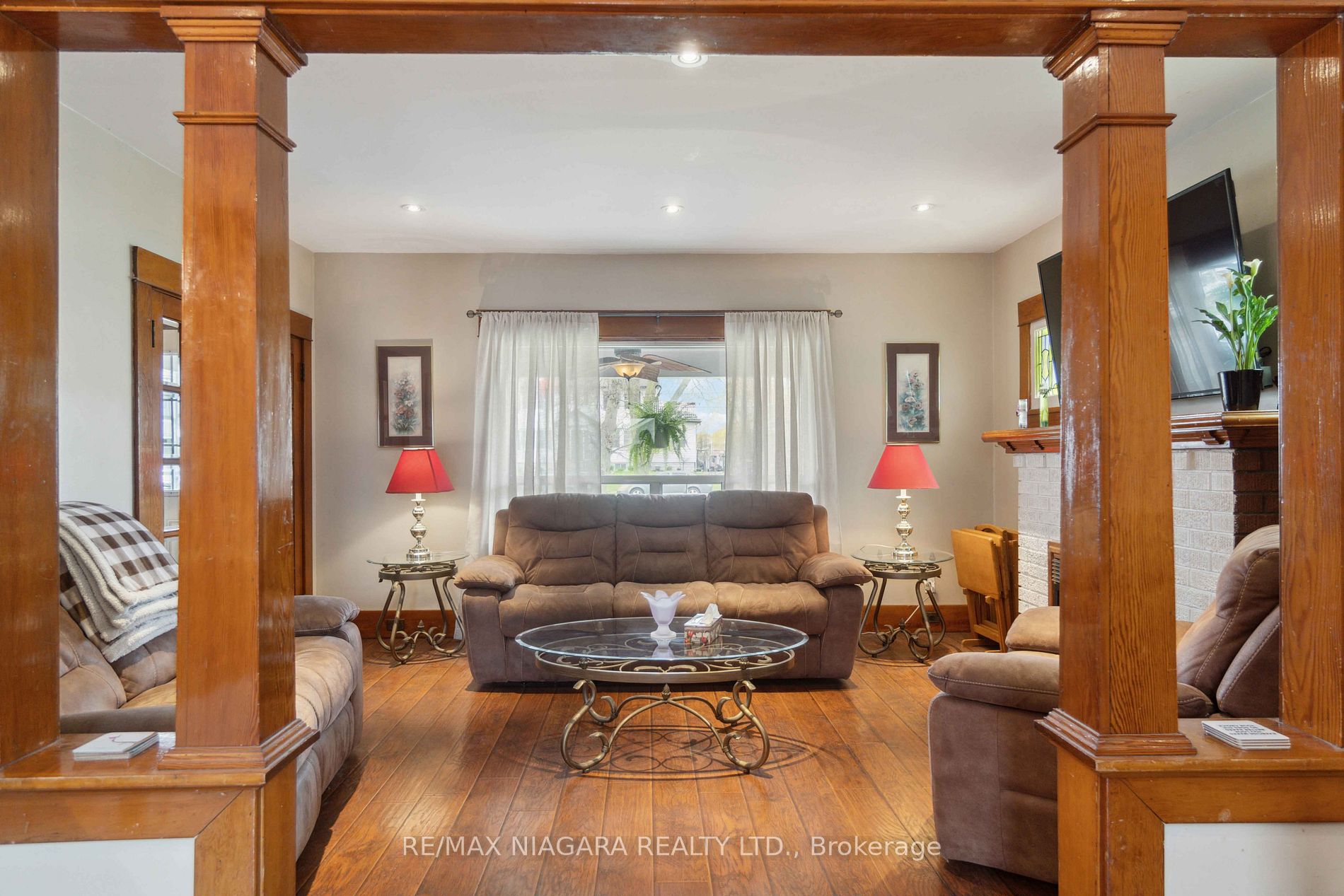 100 Elgin St Property Photo 7