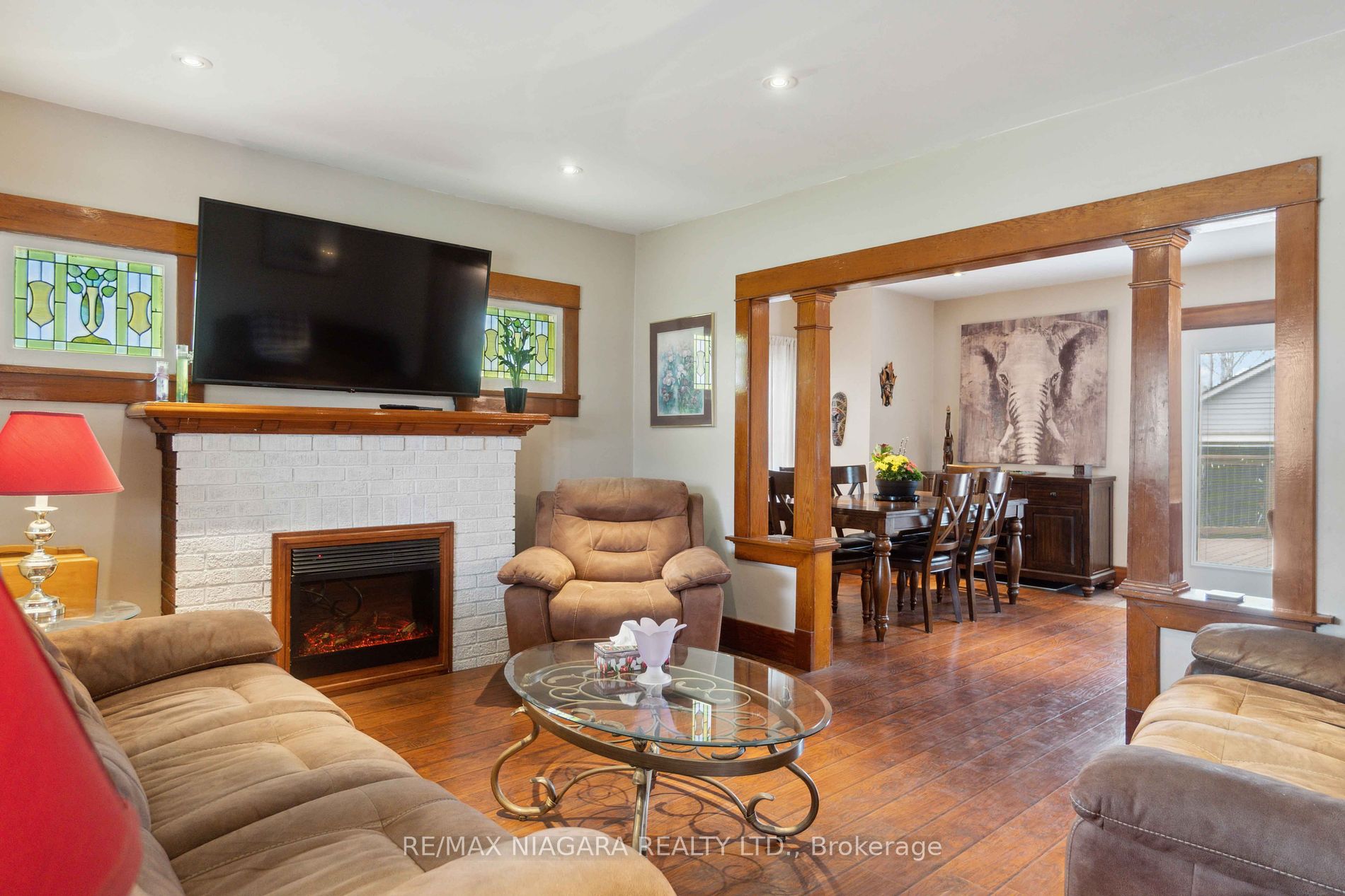 100 Elgin St Property Photo 9
