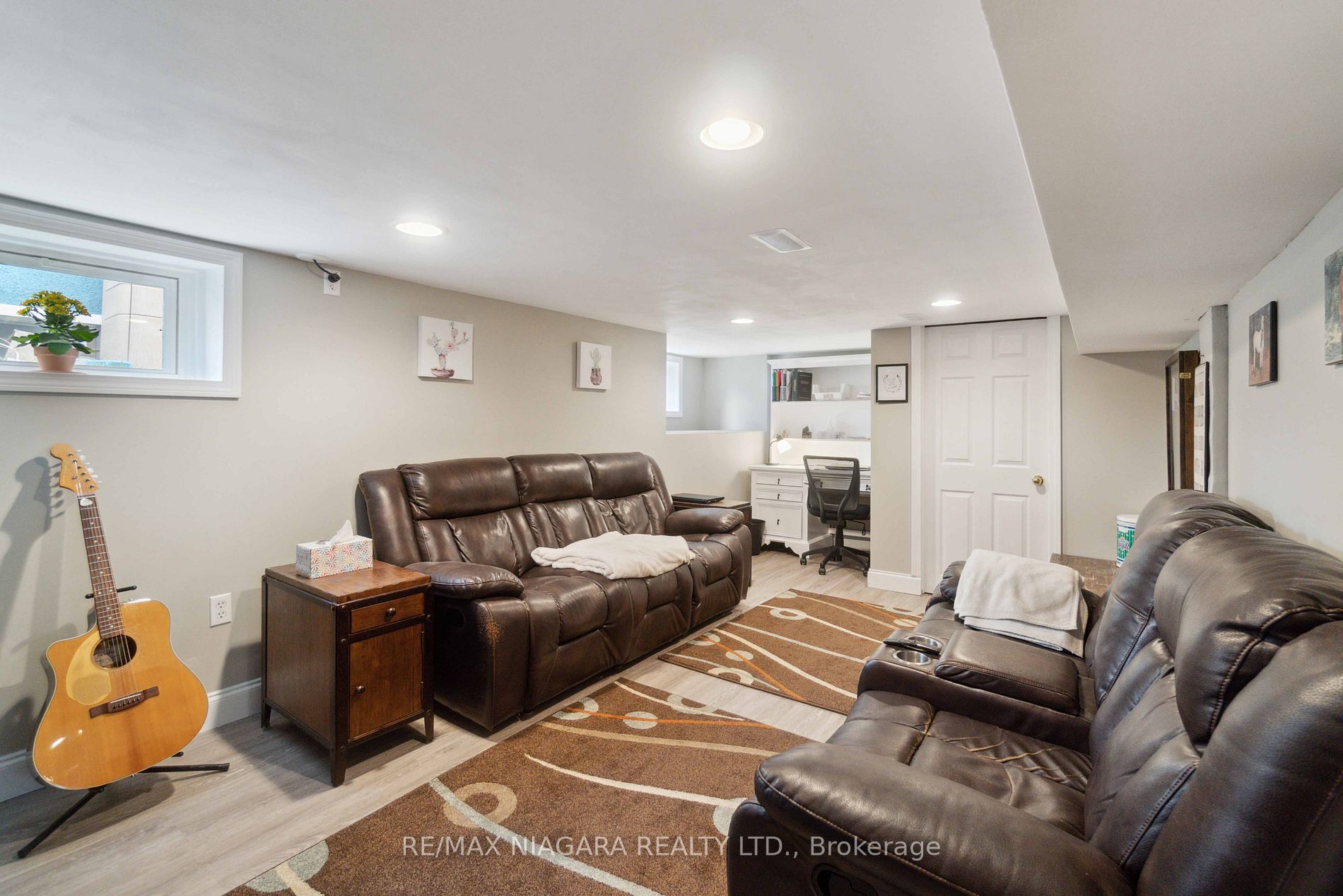 100 Elgin St Property Photo 27