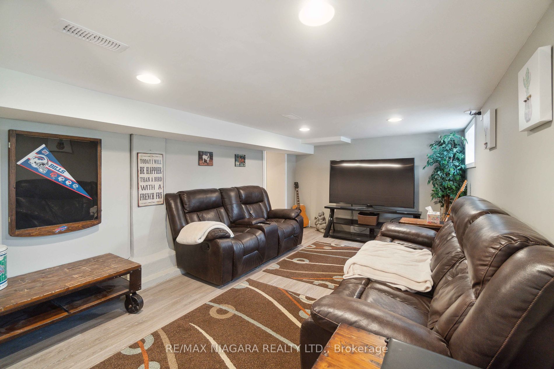 100 Elgin St Property Photo 28