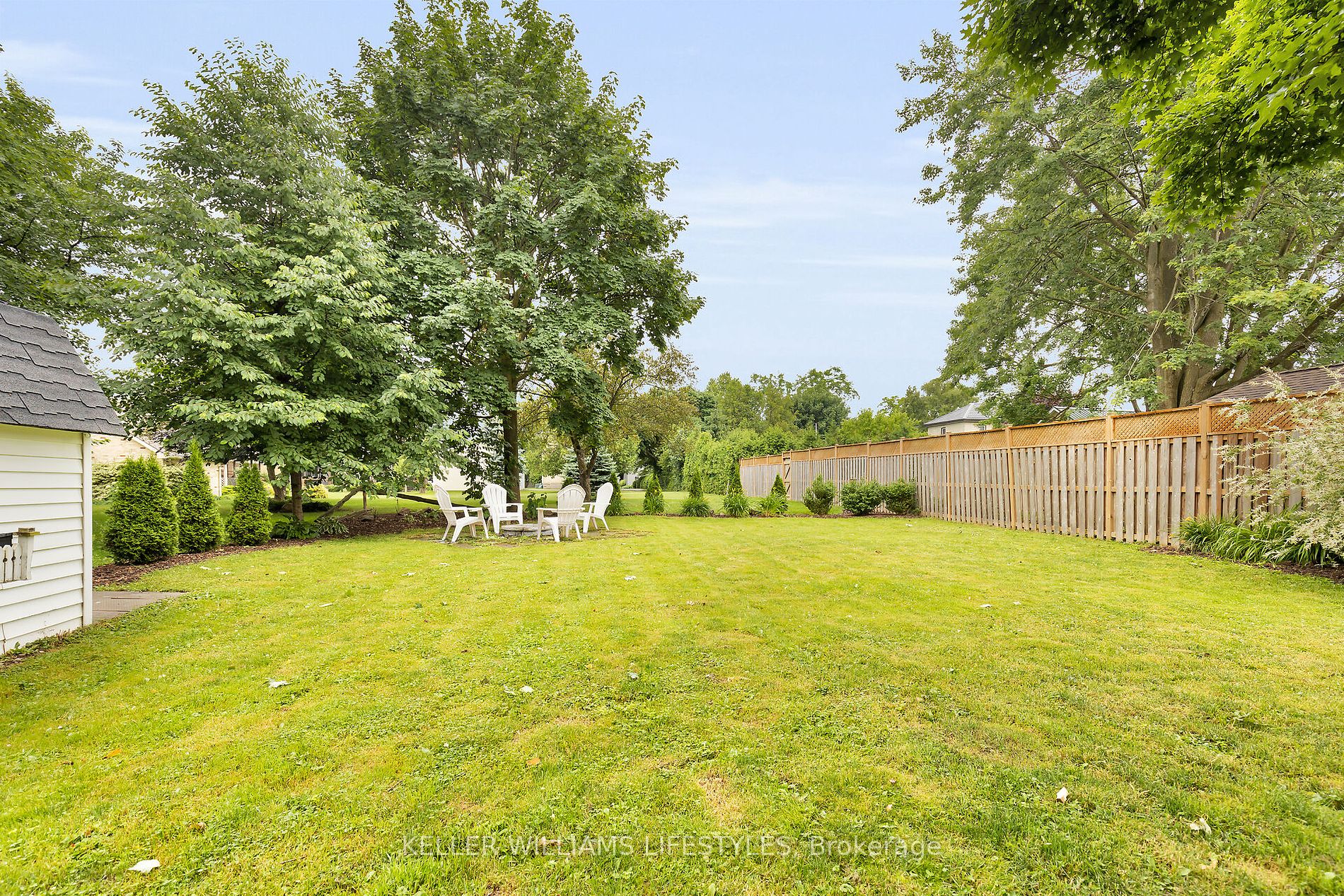 95 John St E Property Photo 18