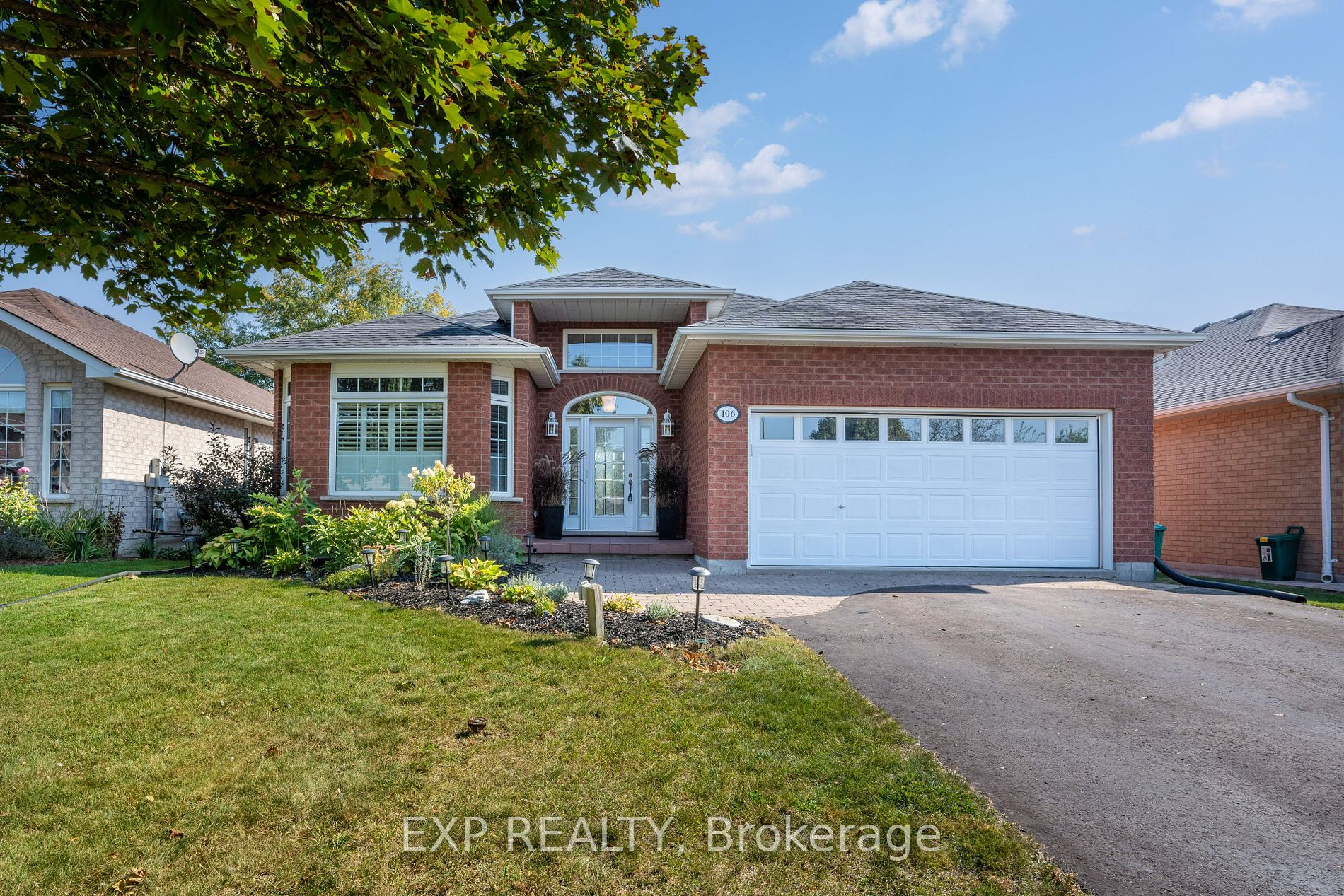 106 Hickory Grve