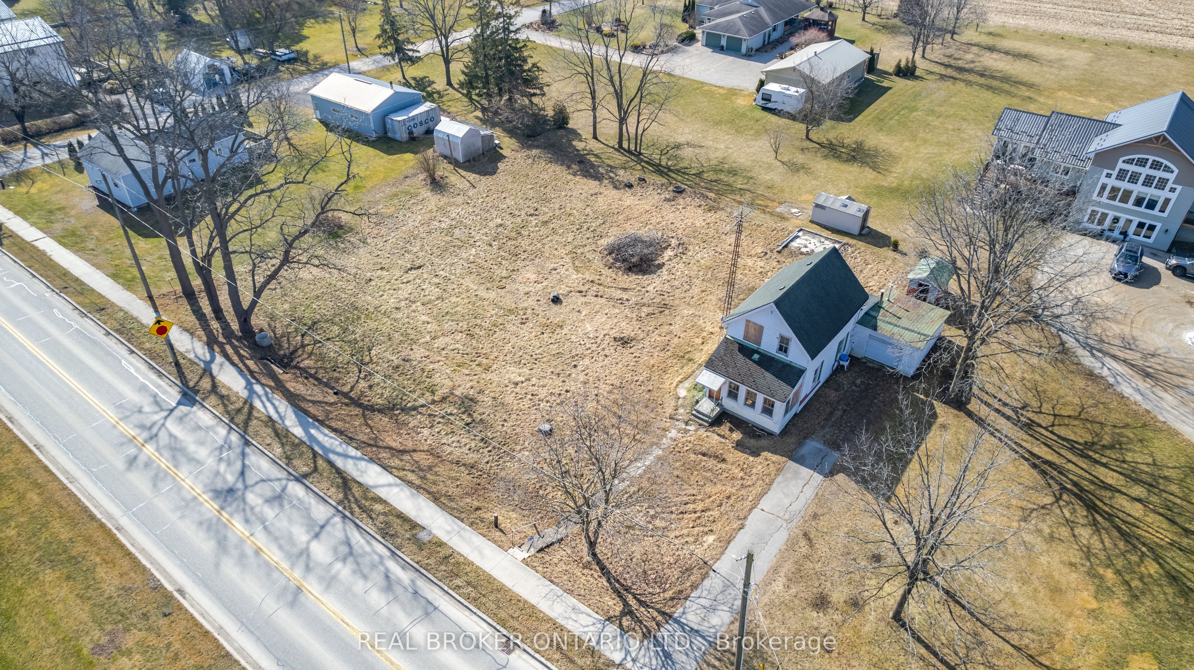 9613 Currie Road Property Photo 1