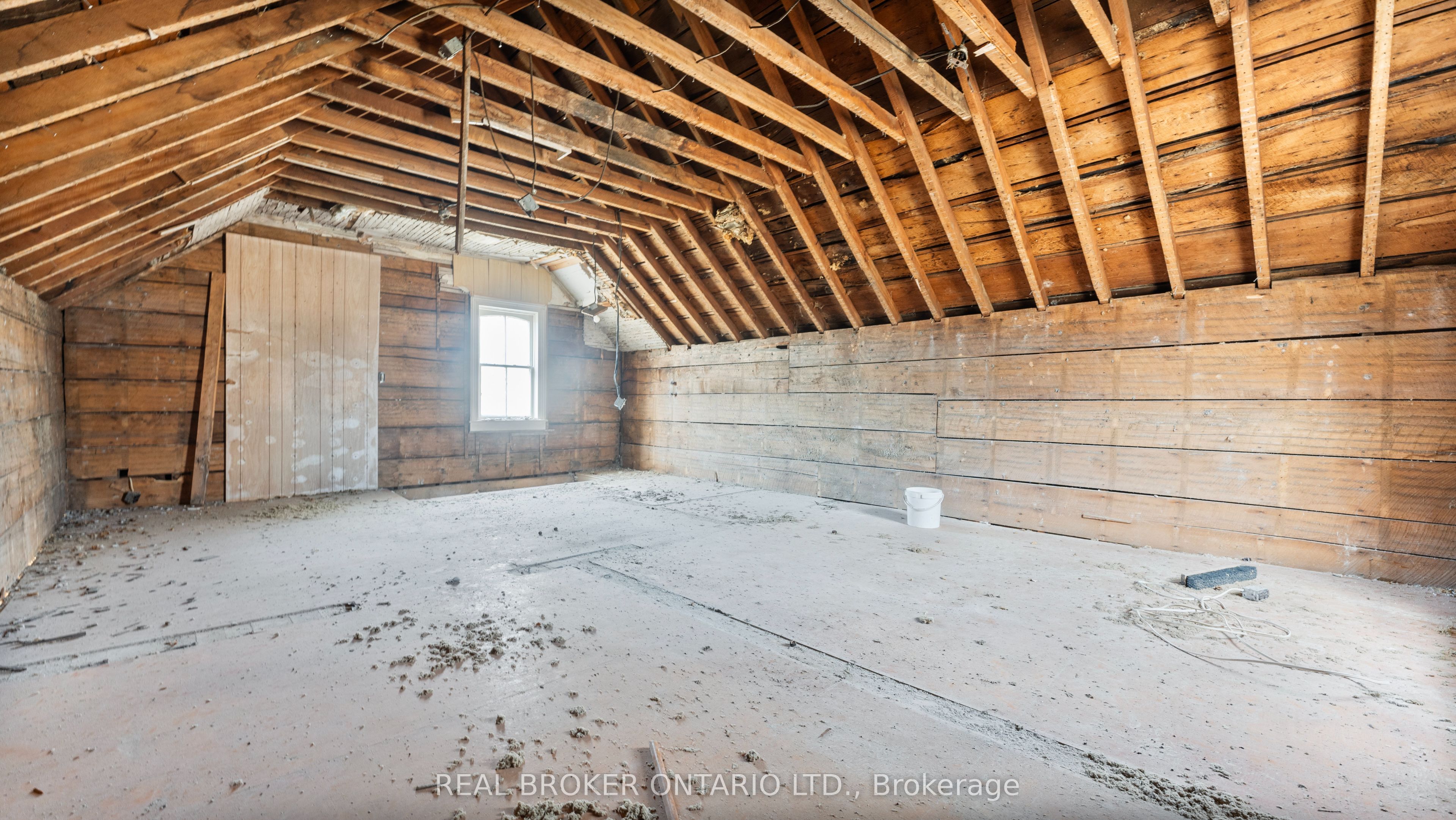 9613 Currie Road Property Photo 17