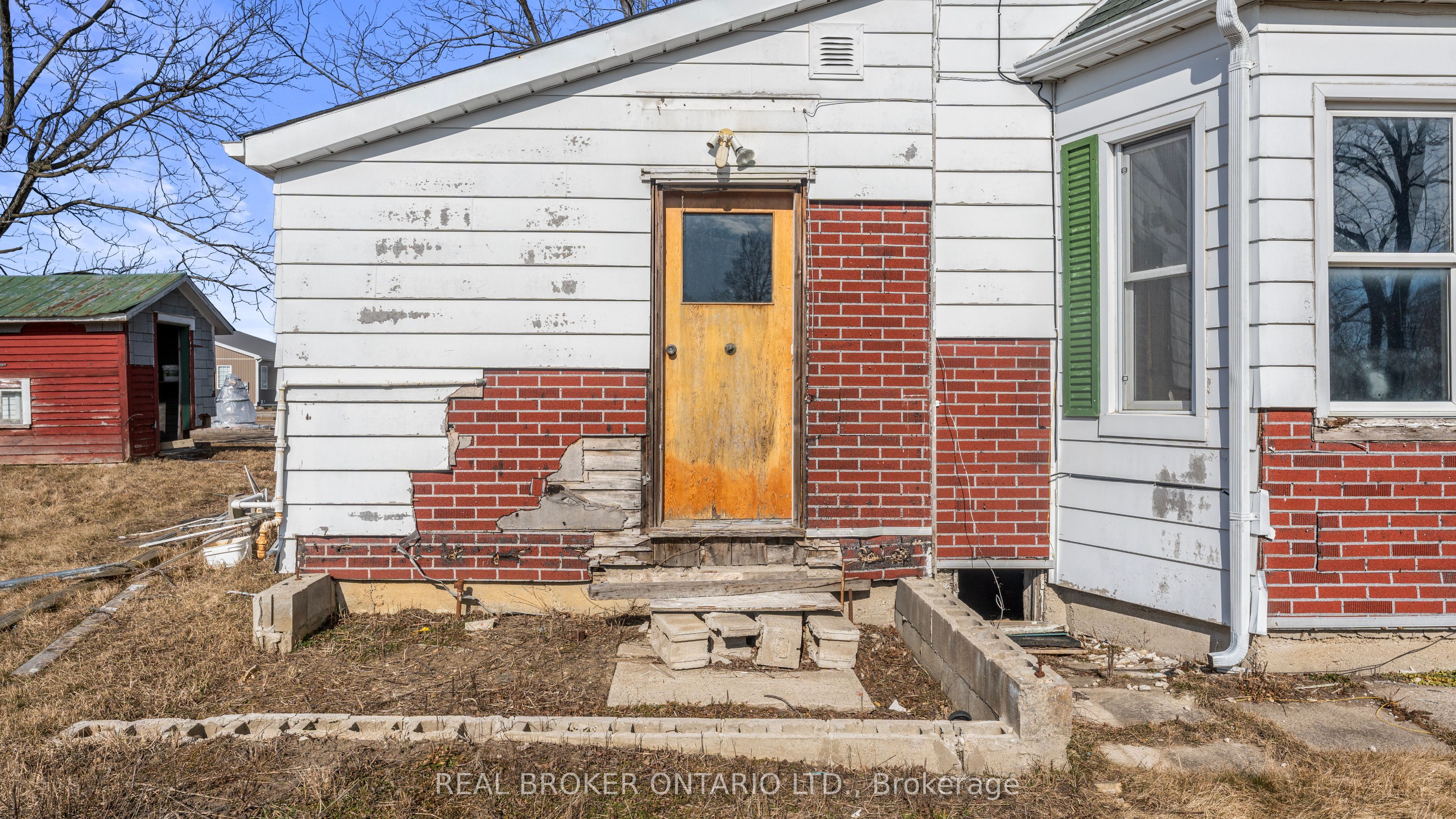 9613 Currie Road Property Photo 22