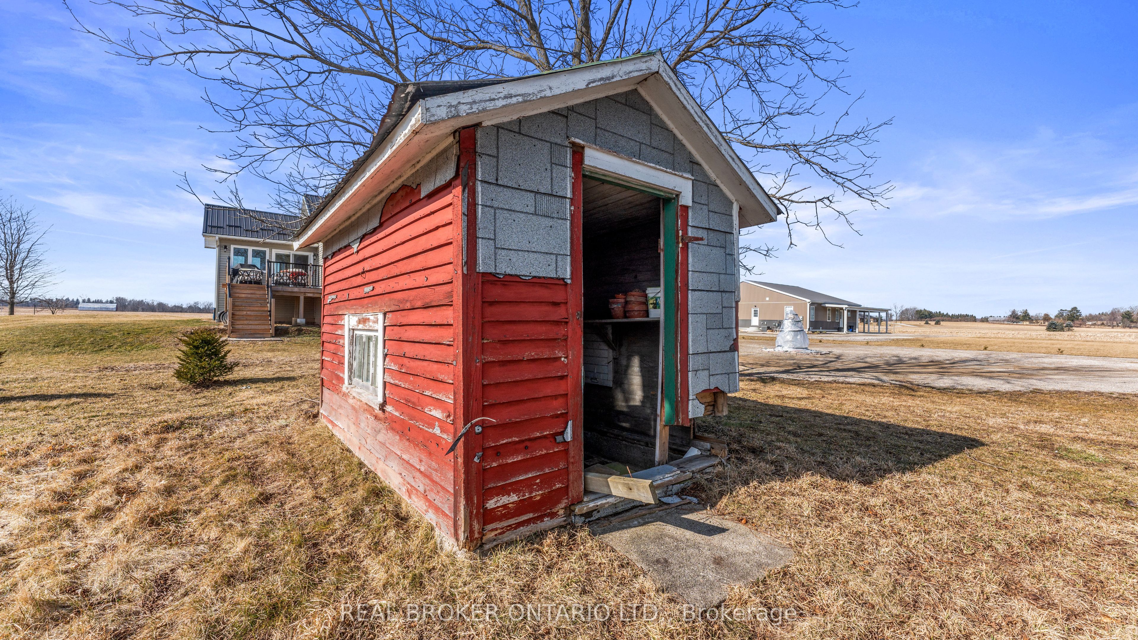 9613 Currie Road Property Photo 24