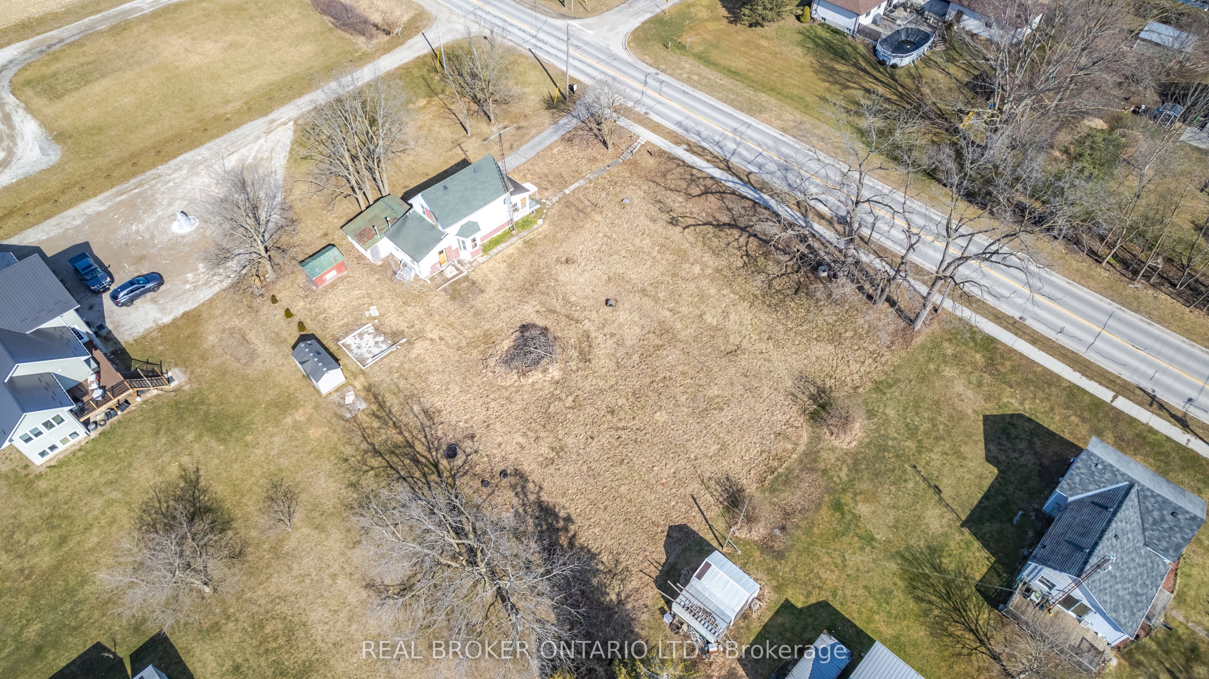 9613 Currie Road Property Photo 31