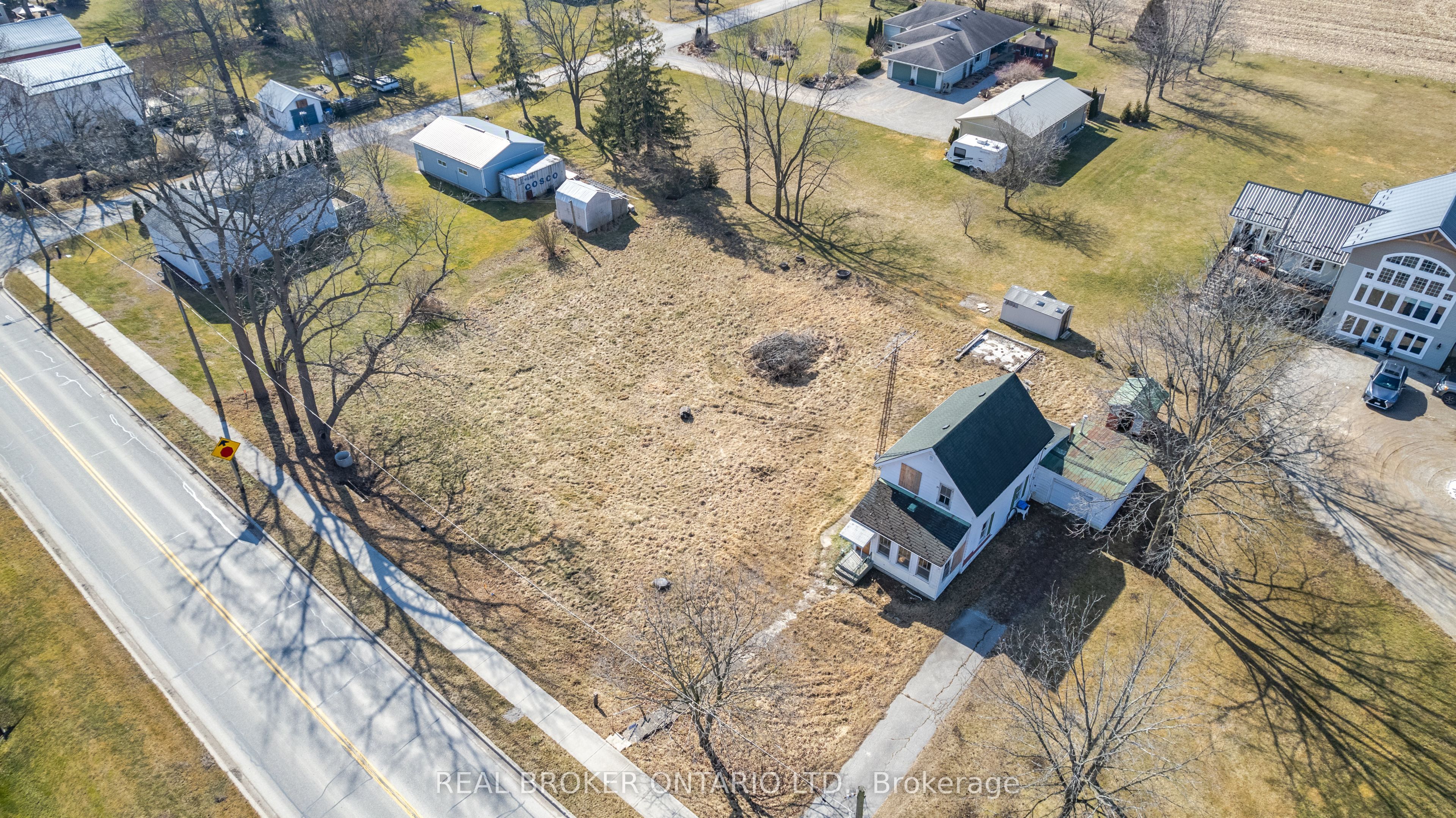 9613 Currie Road Property Photo 34