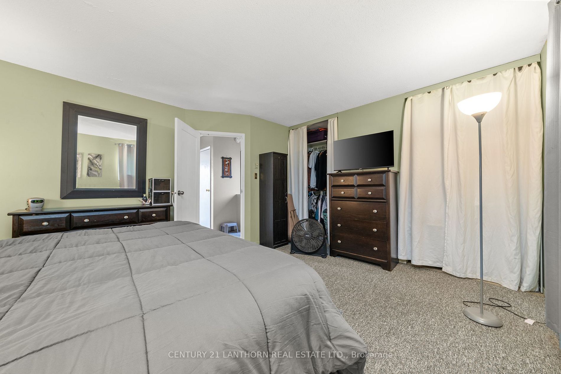 54 - G Cascade Blvd 39 Property Photo 8