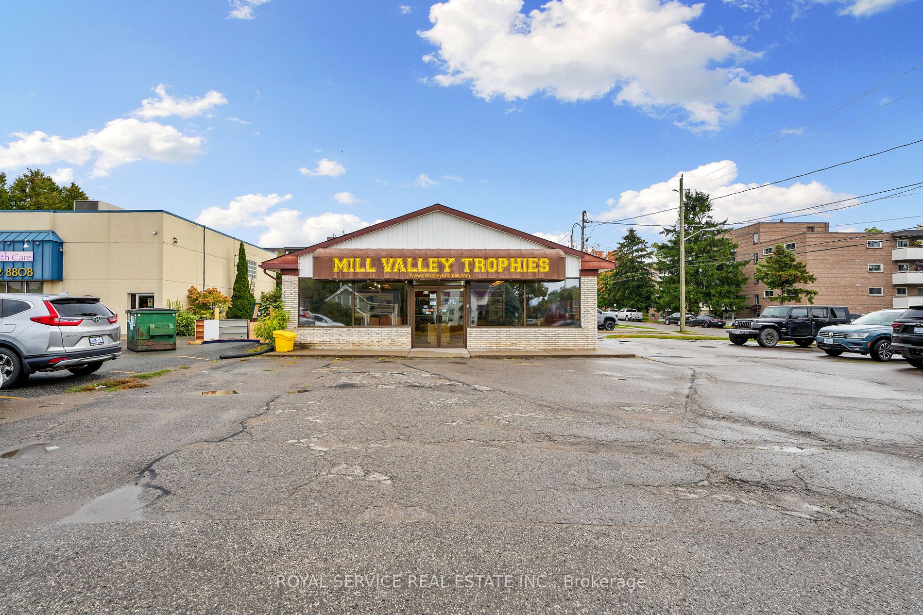 456 Division St Property Photo 12