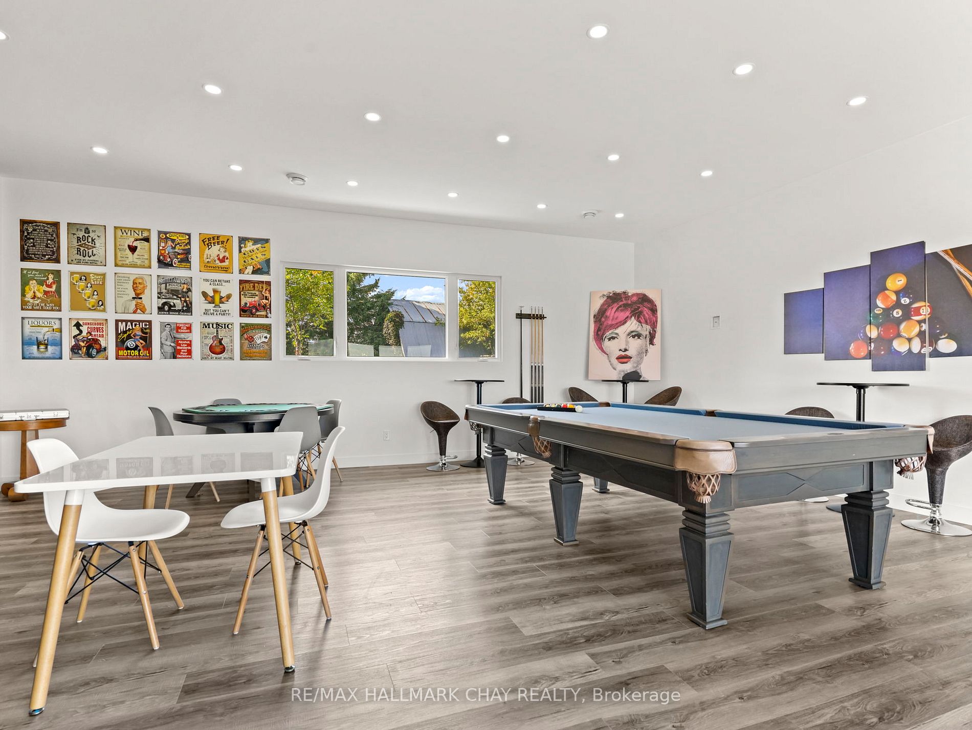 956249 7th Line Property Photo 17