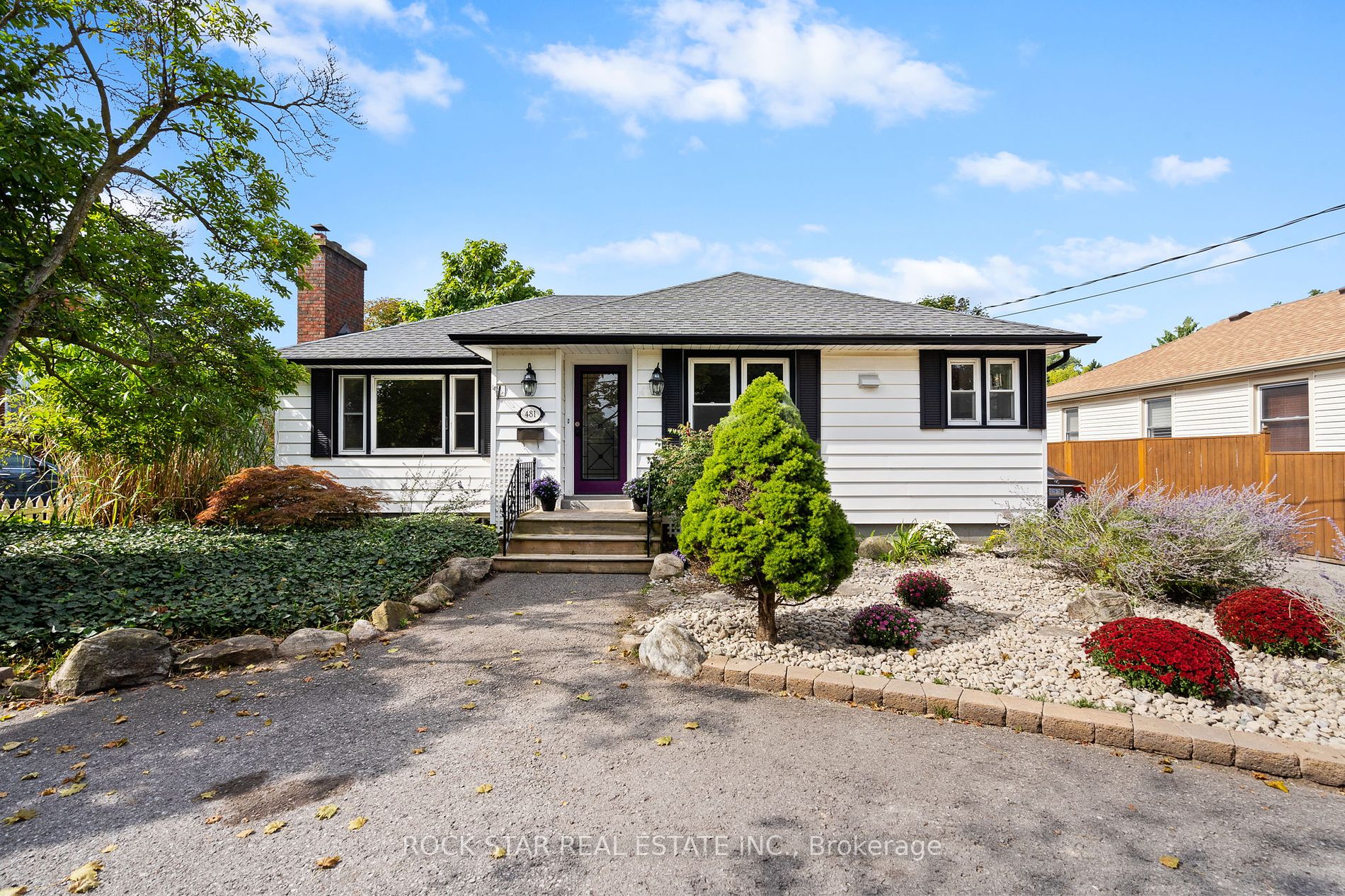 481 Vine St Property Photo 1