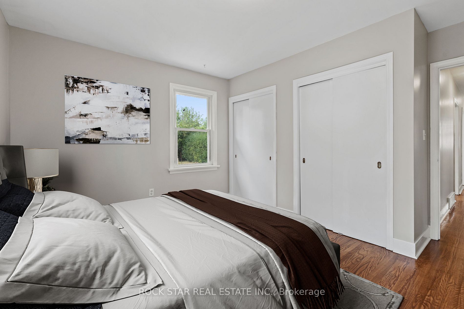 481 Vine St Property Photo 7