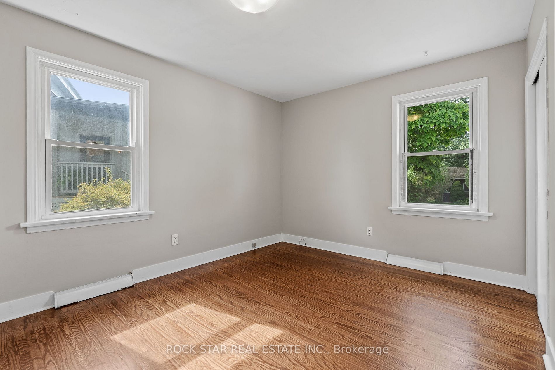 481 Vine St Property Photo 9