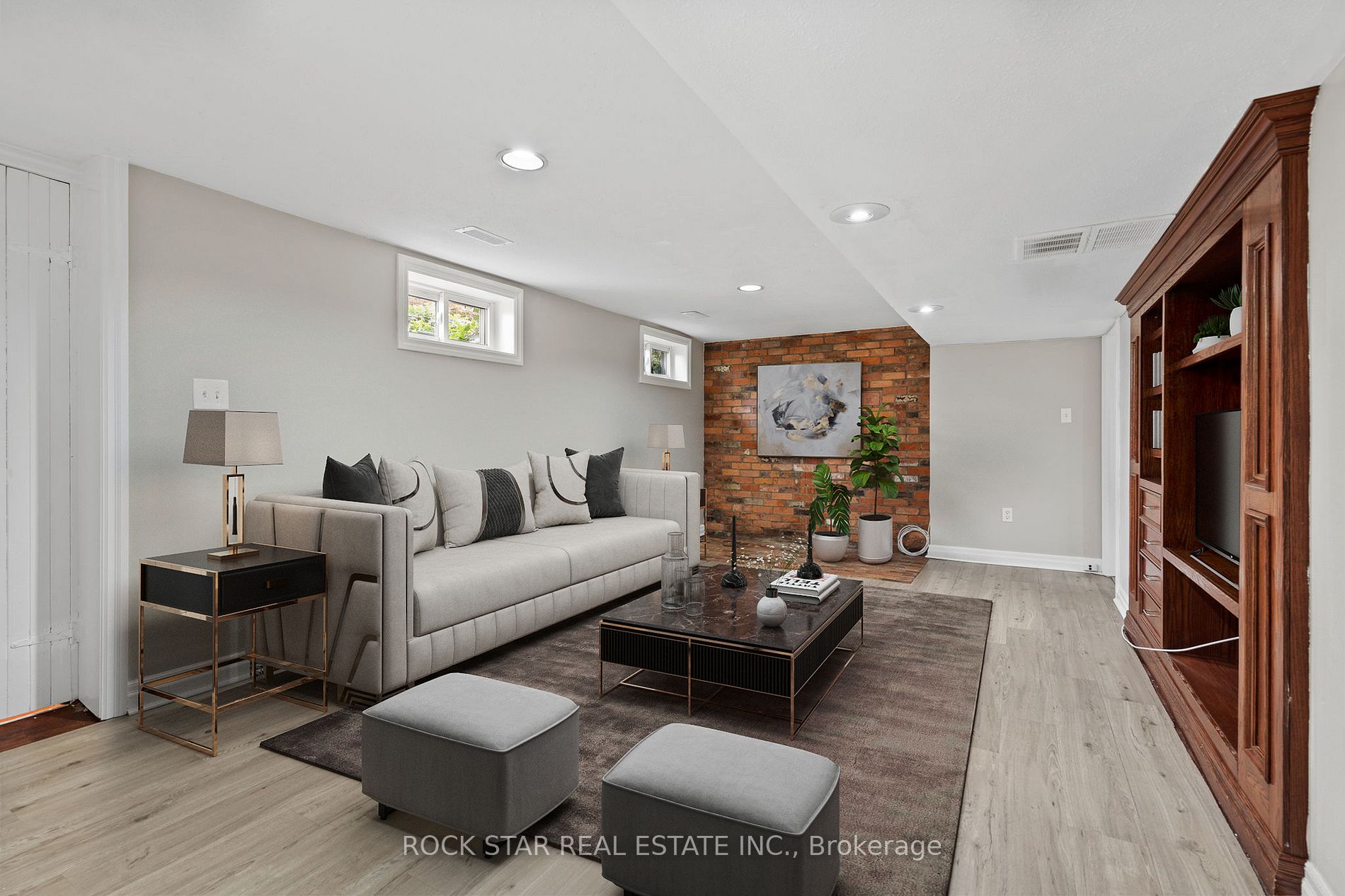481 Vine St Property Photo 18