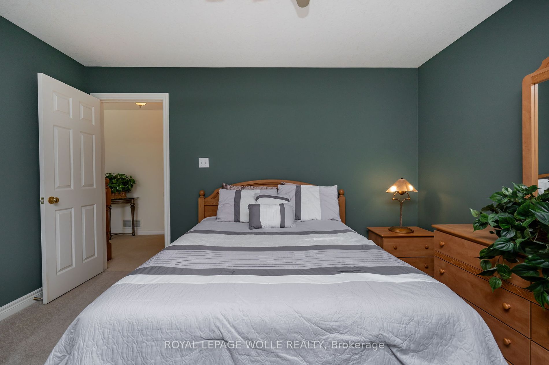 74 Hearthwood Cres Property Photo 13