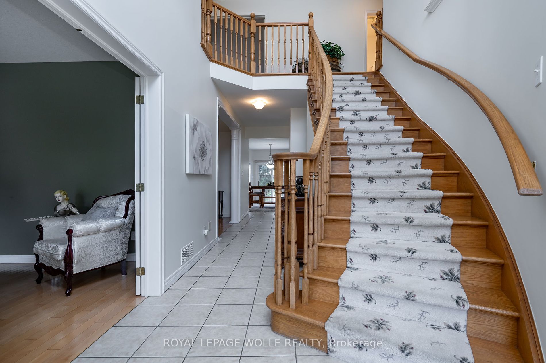 74 Hearthwood Cres Property Photo 23