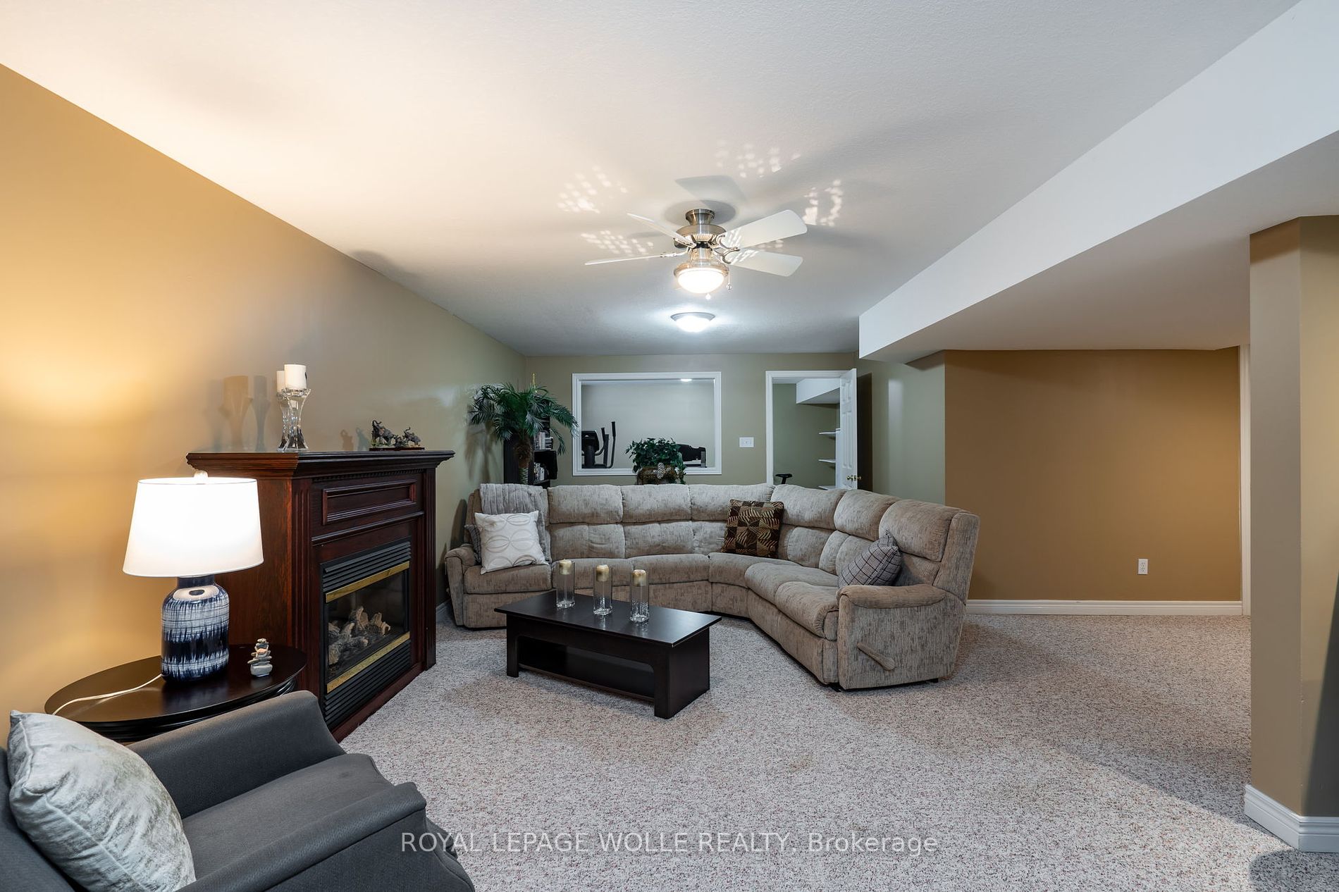 74 Hearthwood Cres Property Photo 28