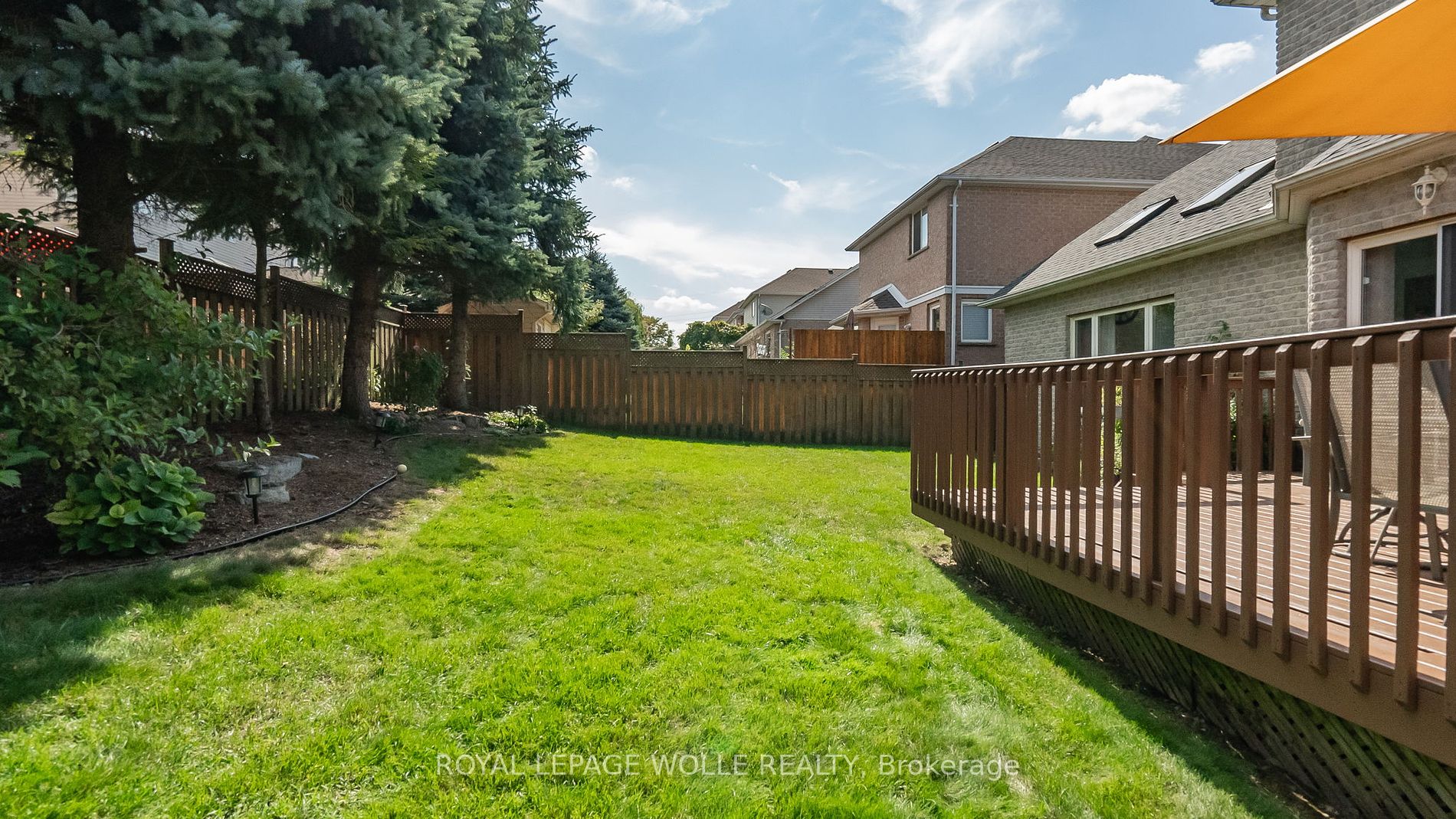 74 Hearthwood Cres Property Photo 33
