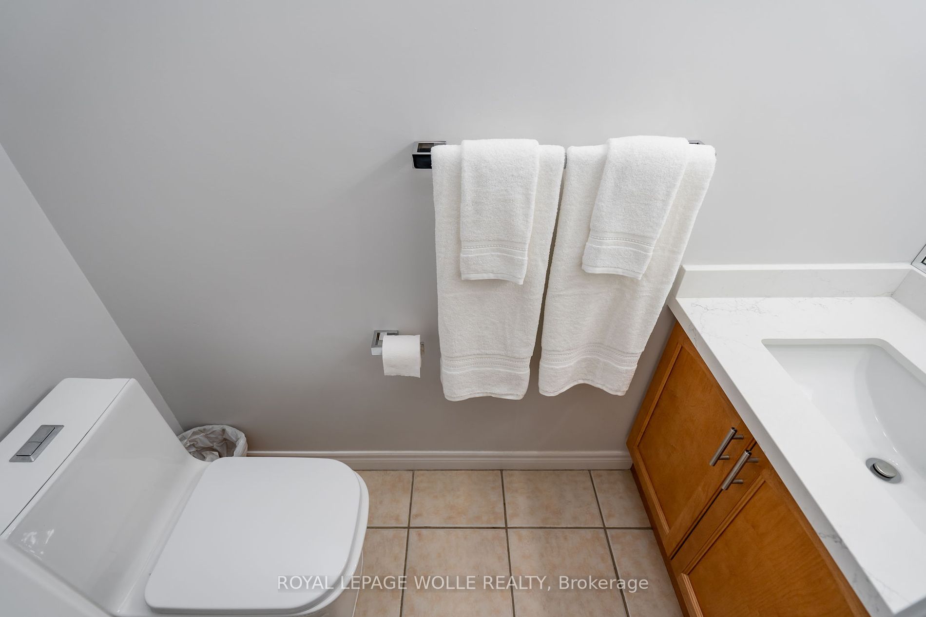74 Hearthwood Cres Property Photo 37