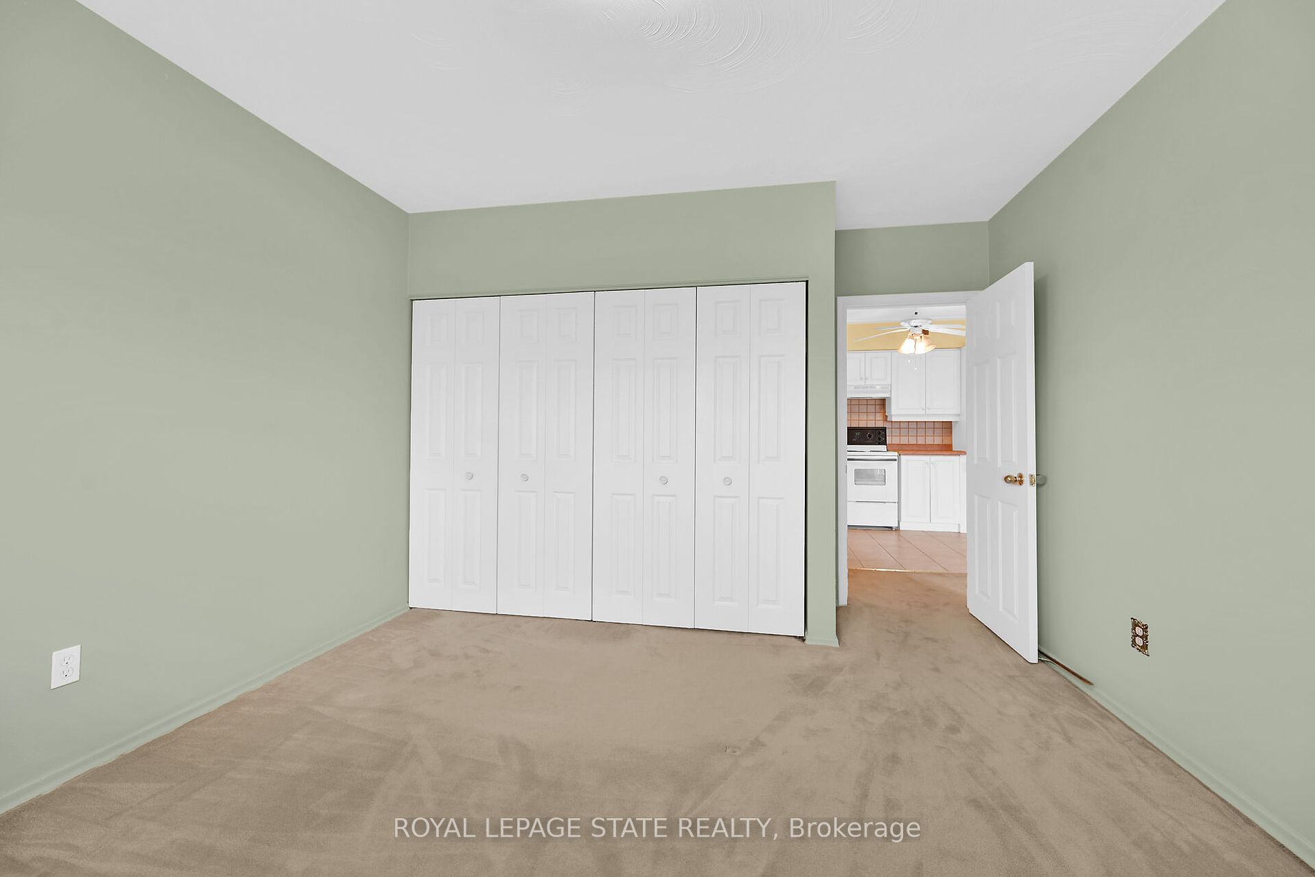 10 Woodman Dr S 408 Property Photo 14