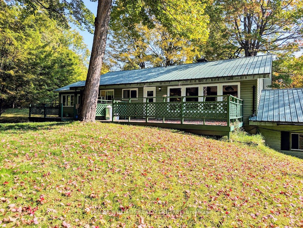 279 Riverside Dr Property Photo 12