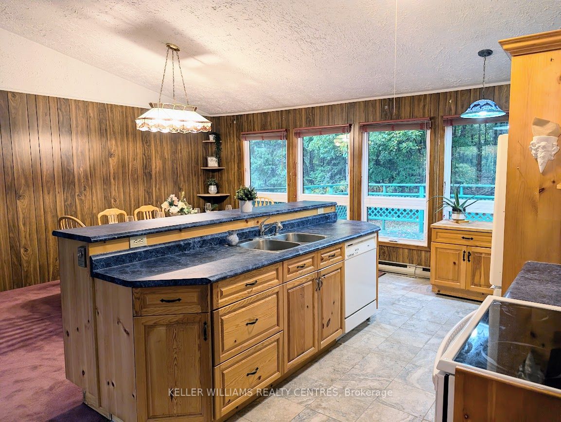 279 Riverside Dr Property Photo 33