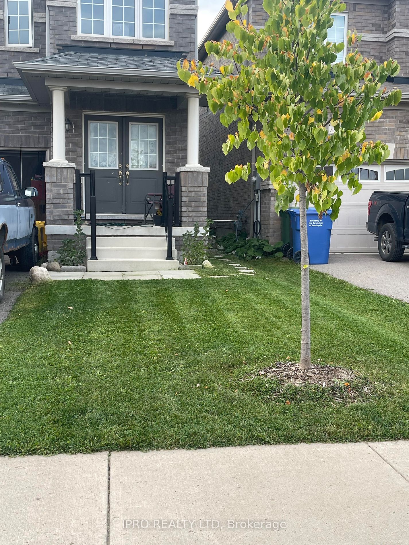 338 Van Dusen Ave Property Photo 12