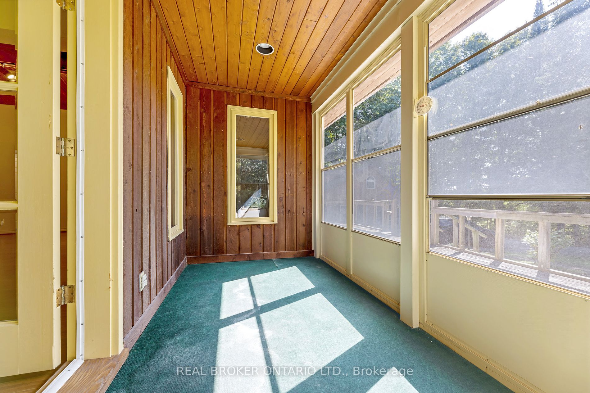 5807 Sixth Line Property Photo 13