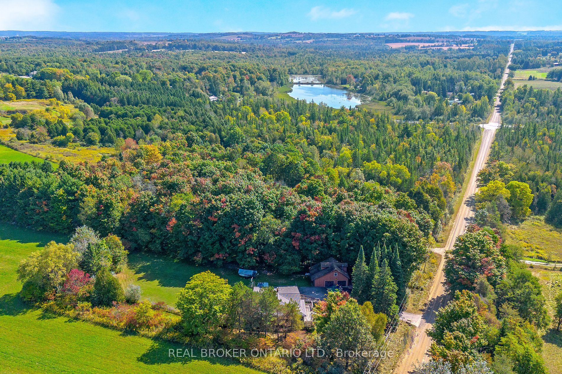 5807 Sixth Line Property Photo 32