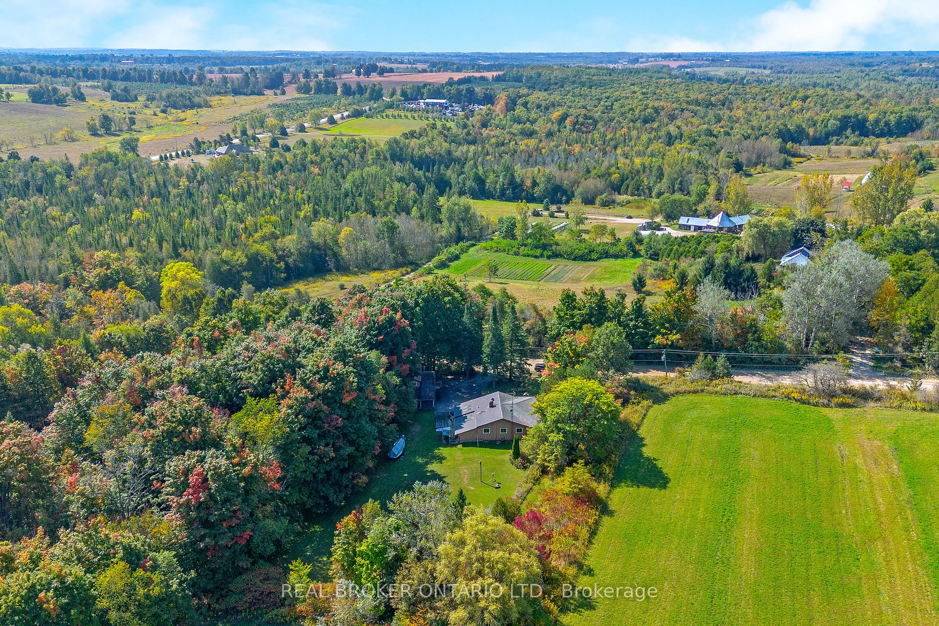 5807 Sixth Line Property Photo 33