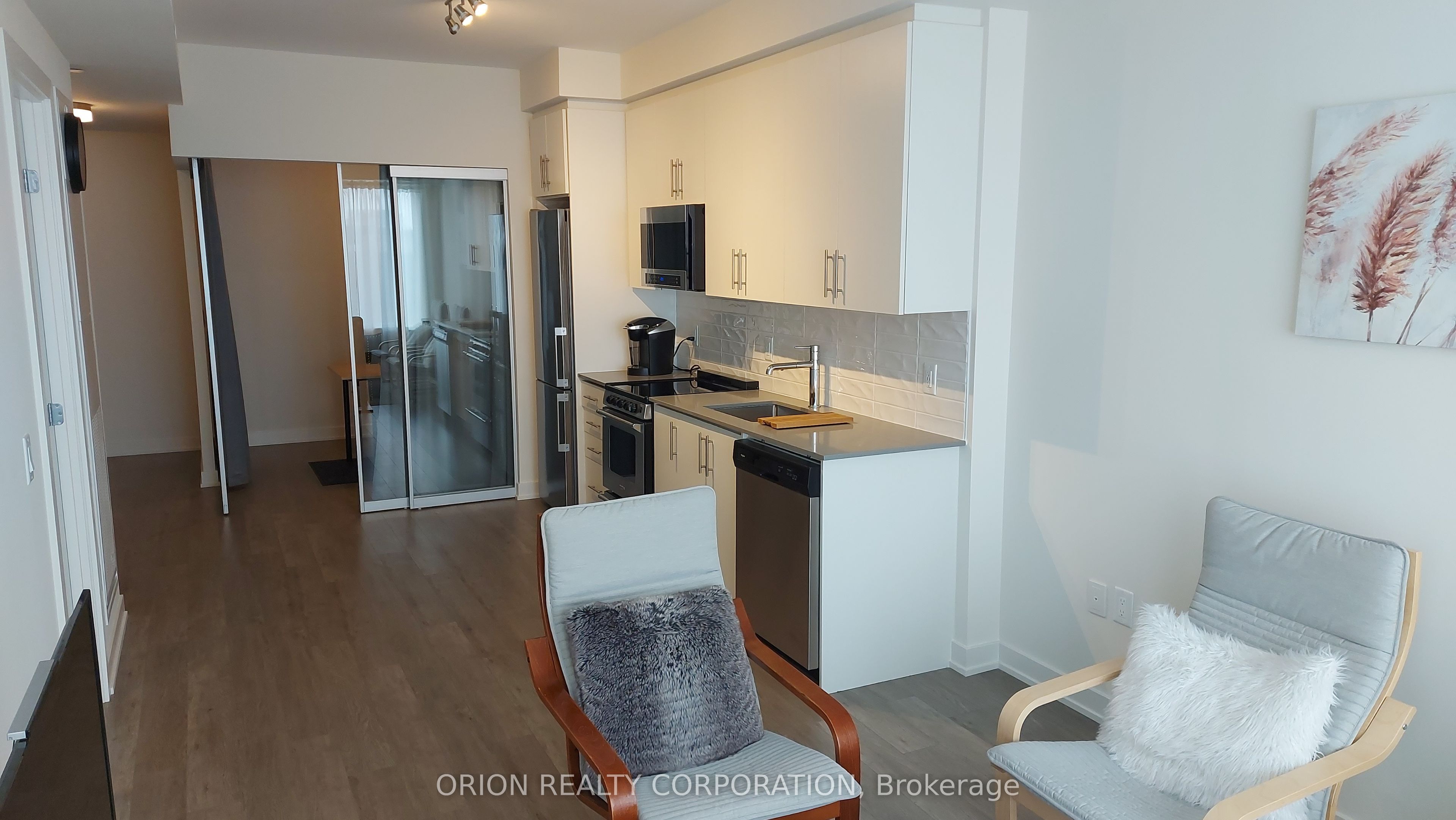 #601 - 212 King William Street Property Photo 8