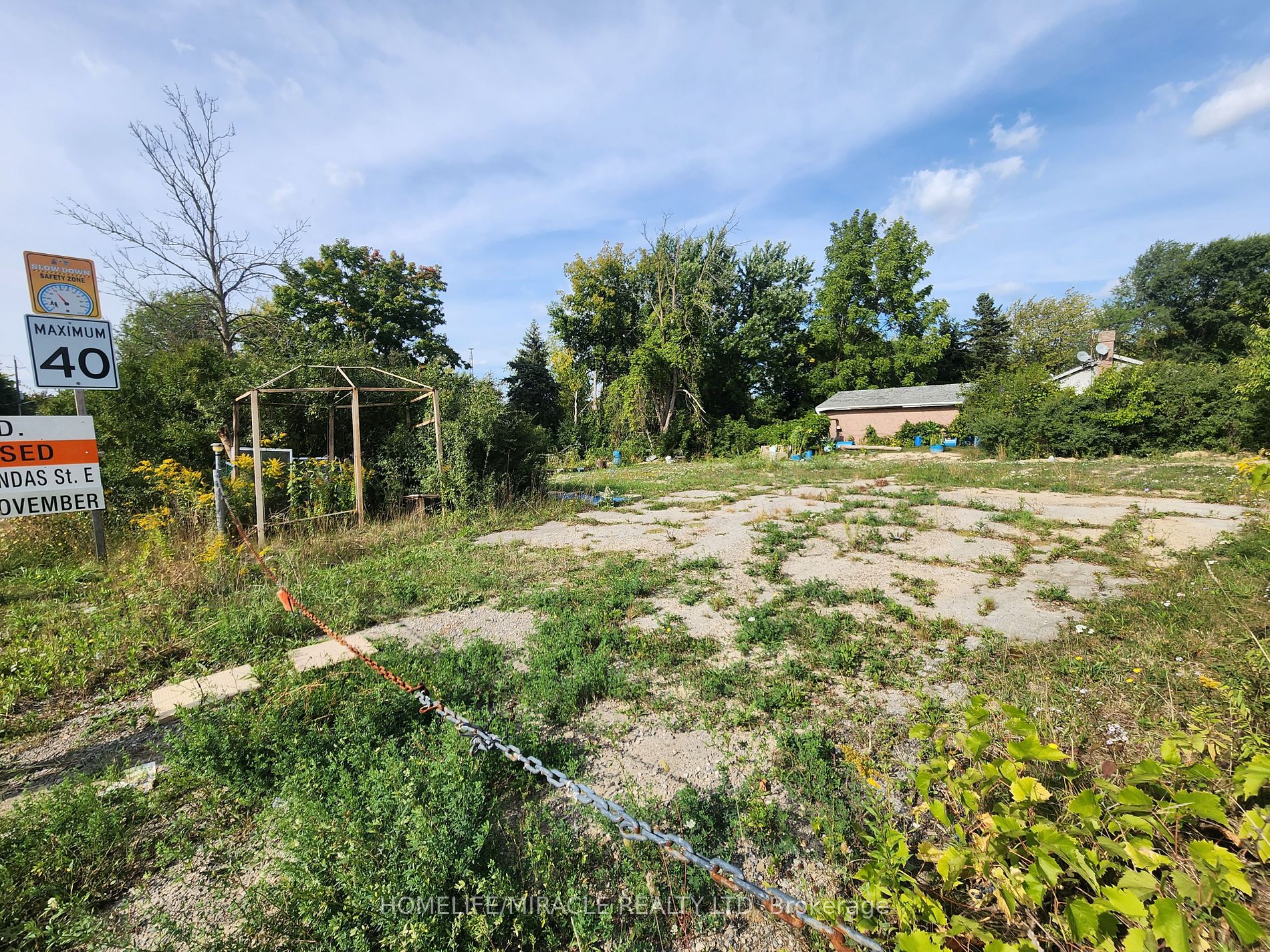 559 Dundas St E Property Photo 19
