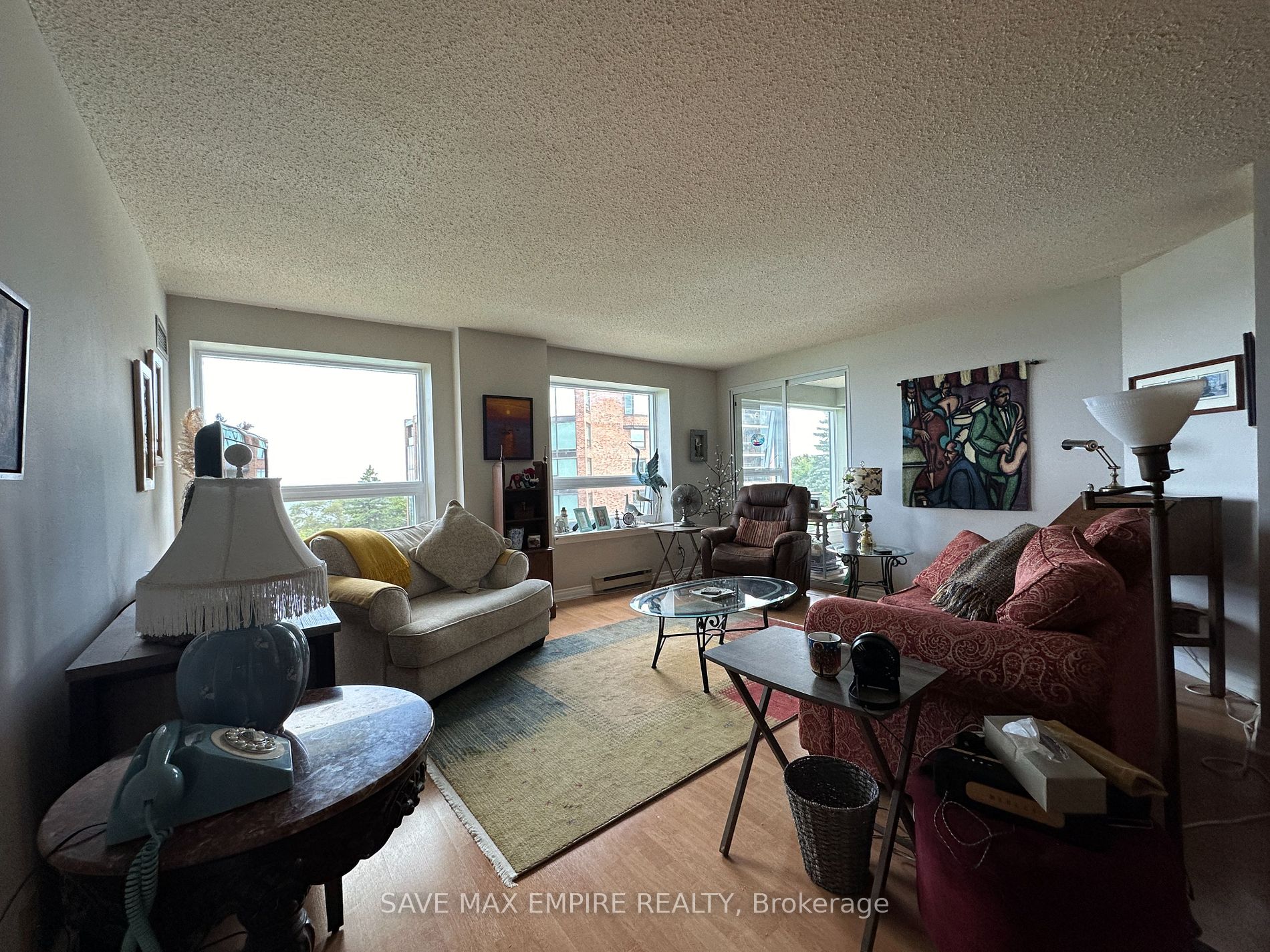 701 Geneva St 02 Property Photo 5
