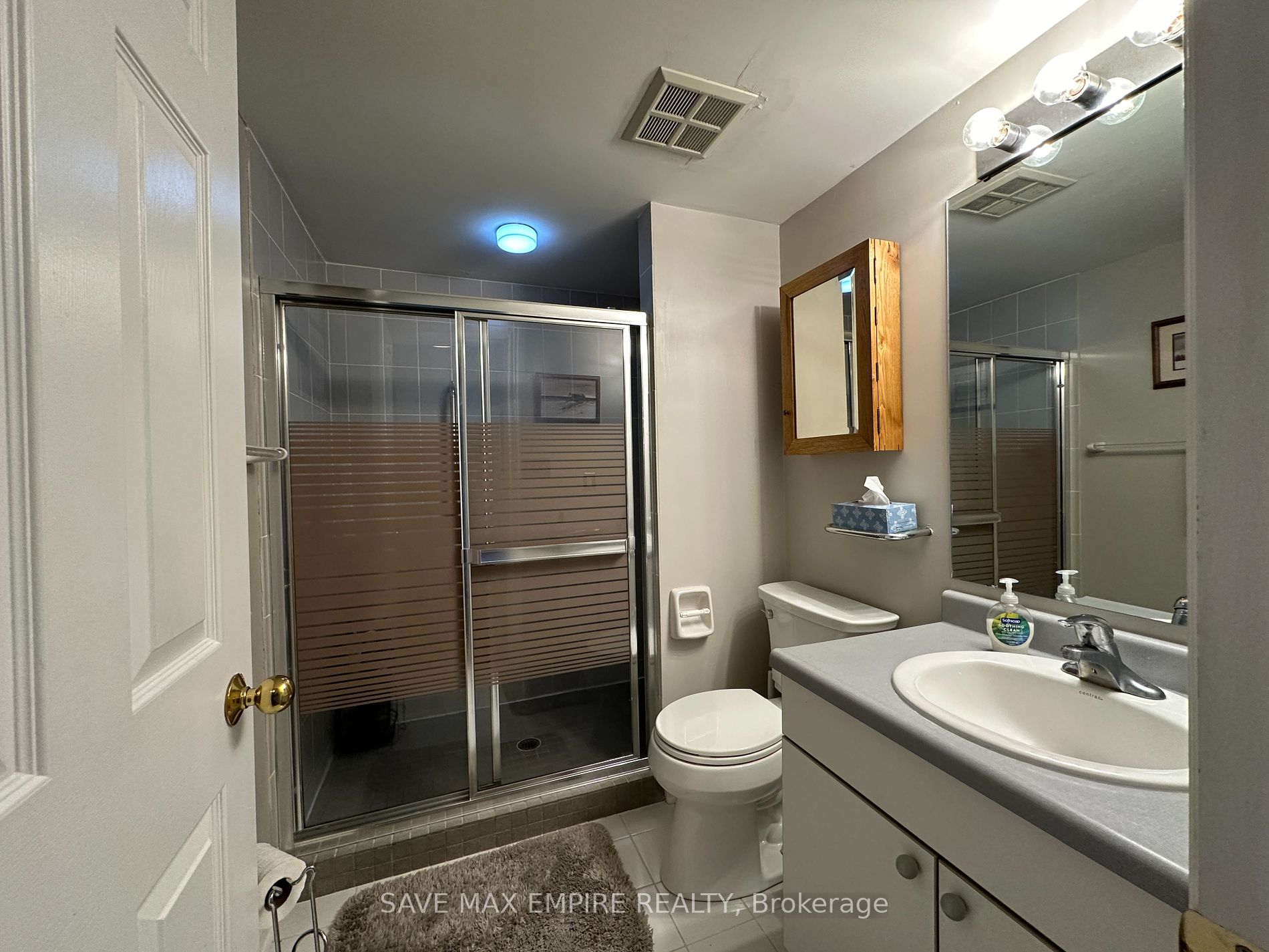 701 Geneva St 02 Property Photo 13