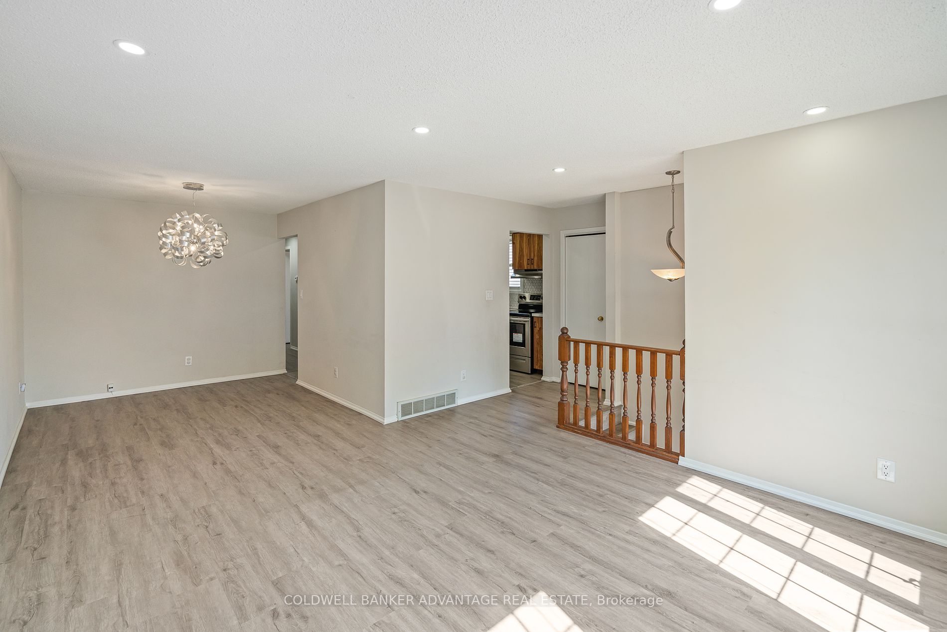 168 Windsor St Property Photo 2