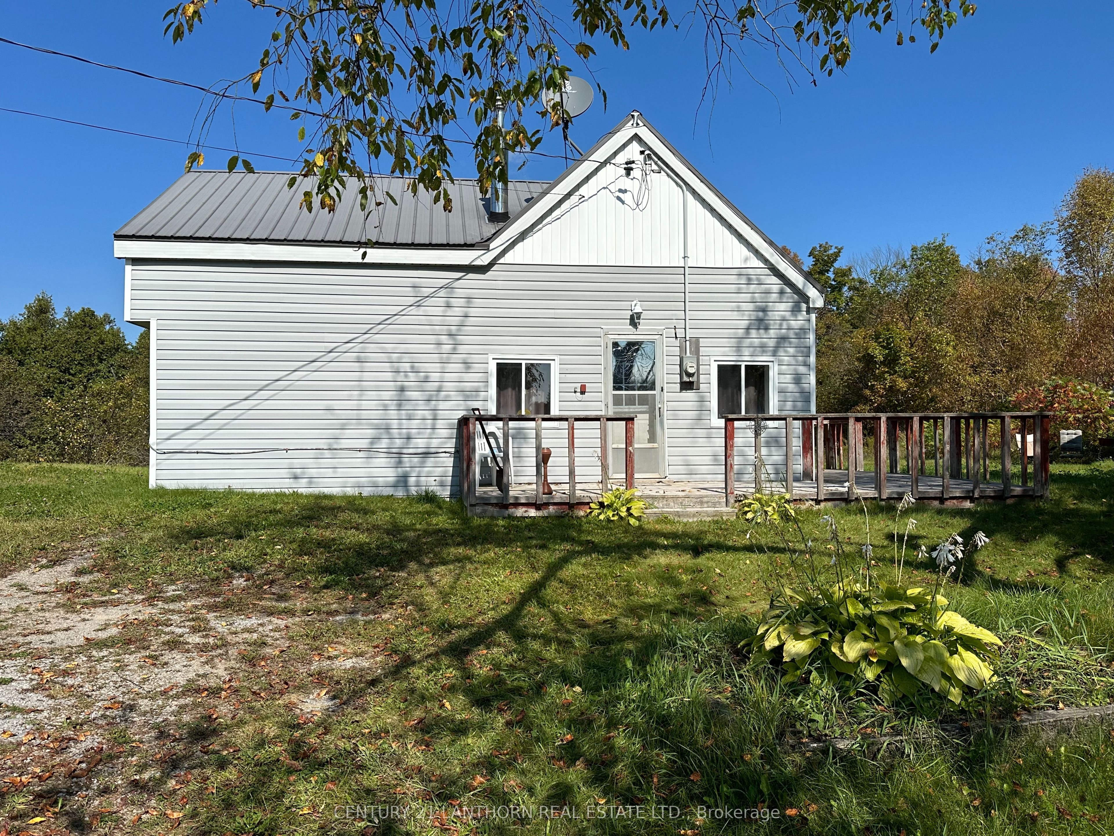 2239 Weslemkoon Lake Road Property Photo 3