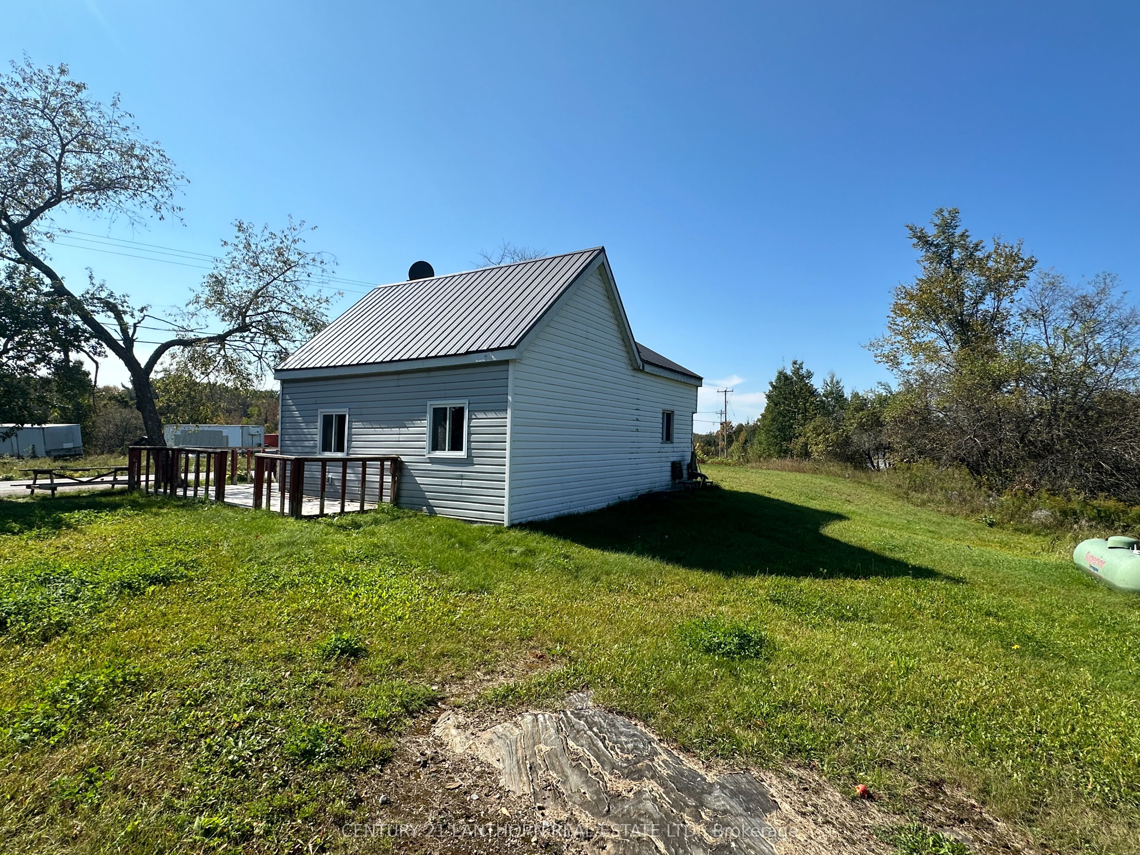 2239 Weslemkoon Lake Road Property Photo 7
