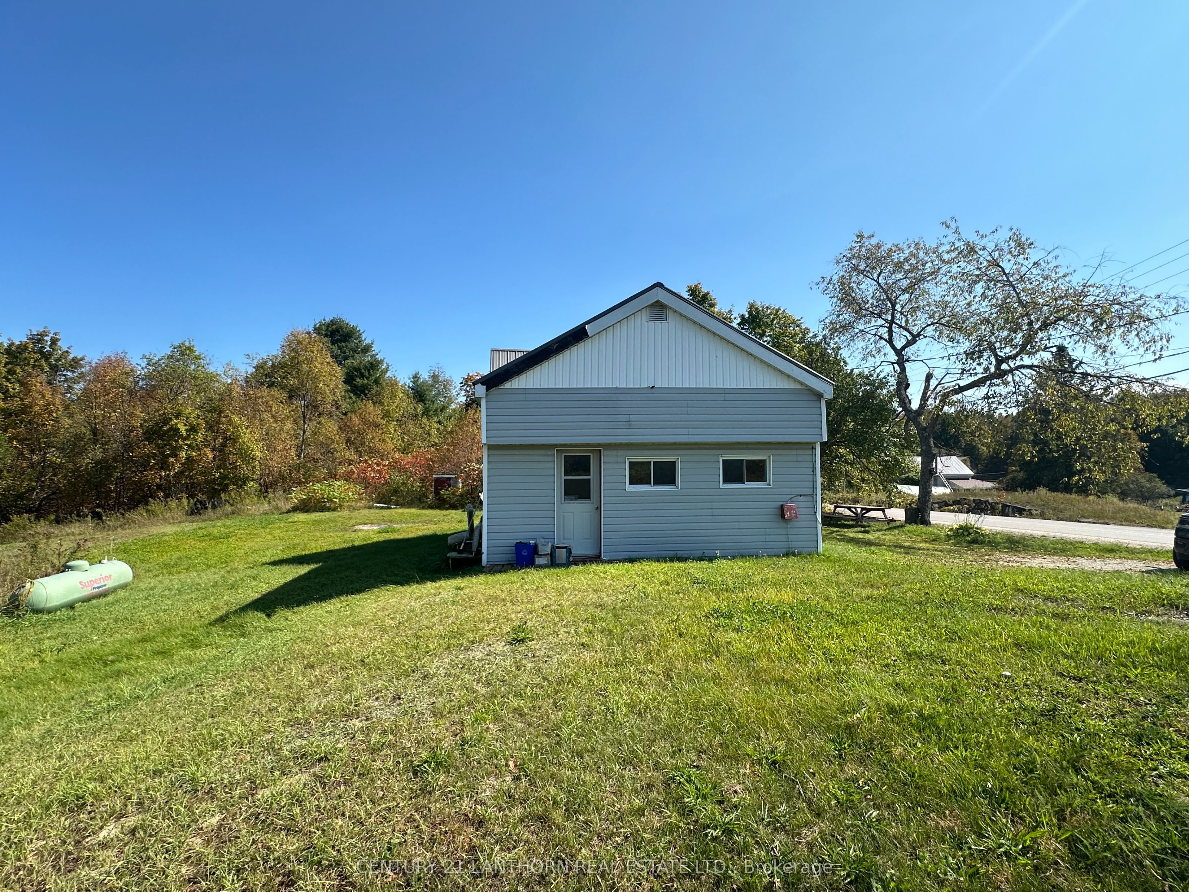 2239 Weslemkoon Lake Road Property Photo 8