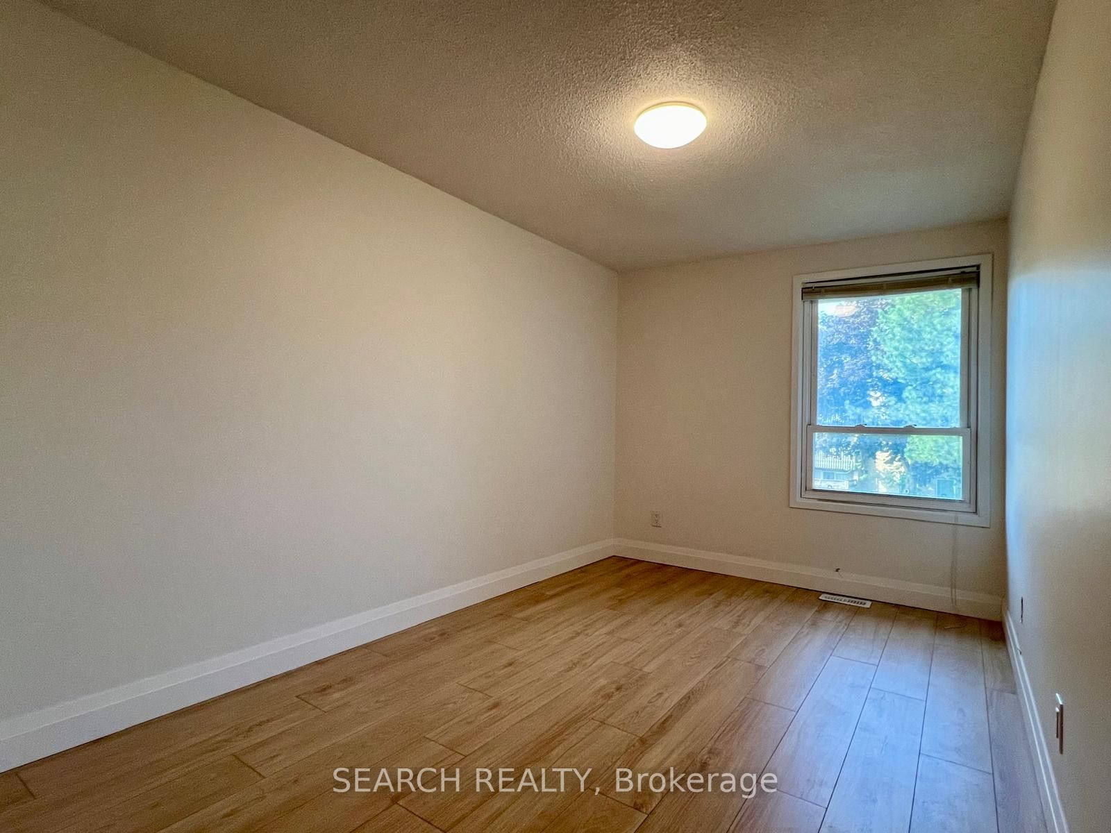 242 Lakeport Rd 81 Property Photo 3