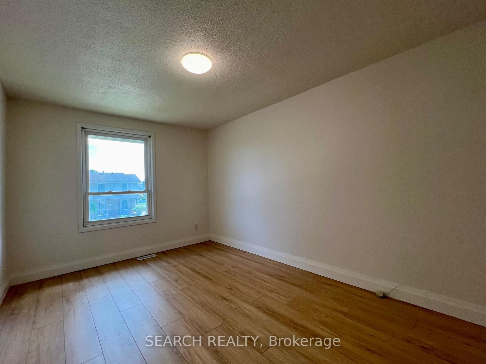 242 Lakeport Rd 81 Property Photo 6