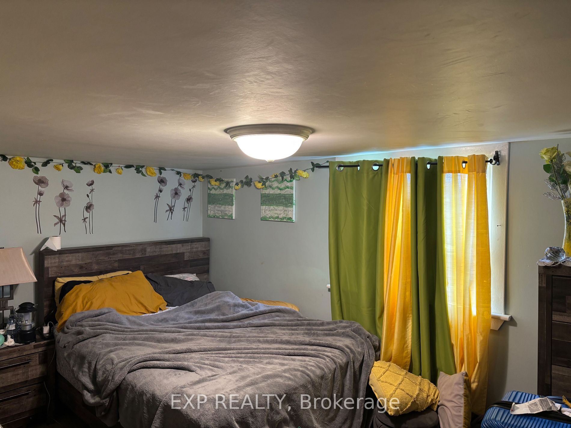 46 Delena Ave S Property Photo 4